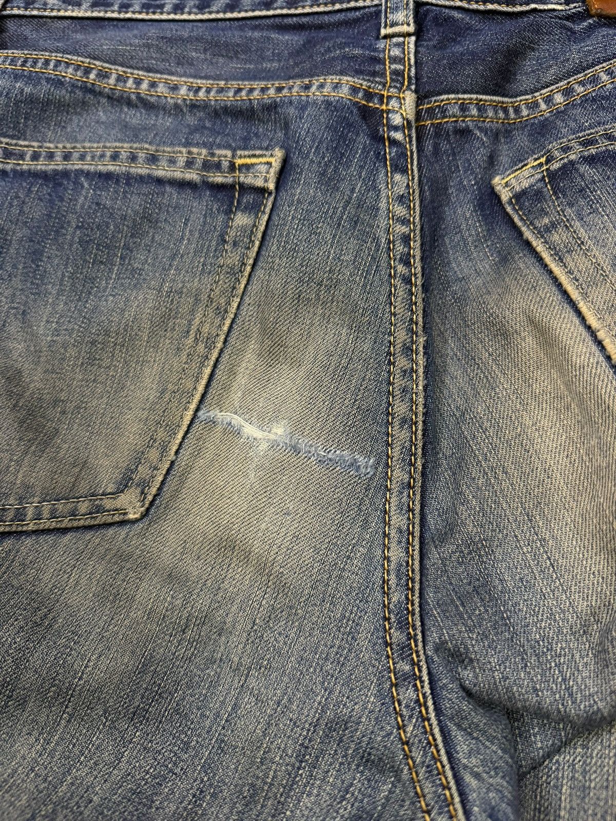 Uniqlo Vintage Uniqlo UJ Japan Denim Jeans | Vintage Fade Wash W32 Size US 32 / EU 48 - 12 Thumbnail
