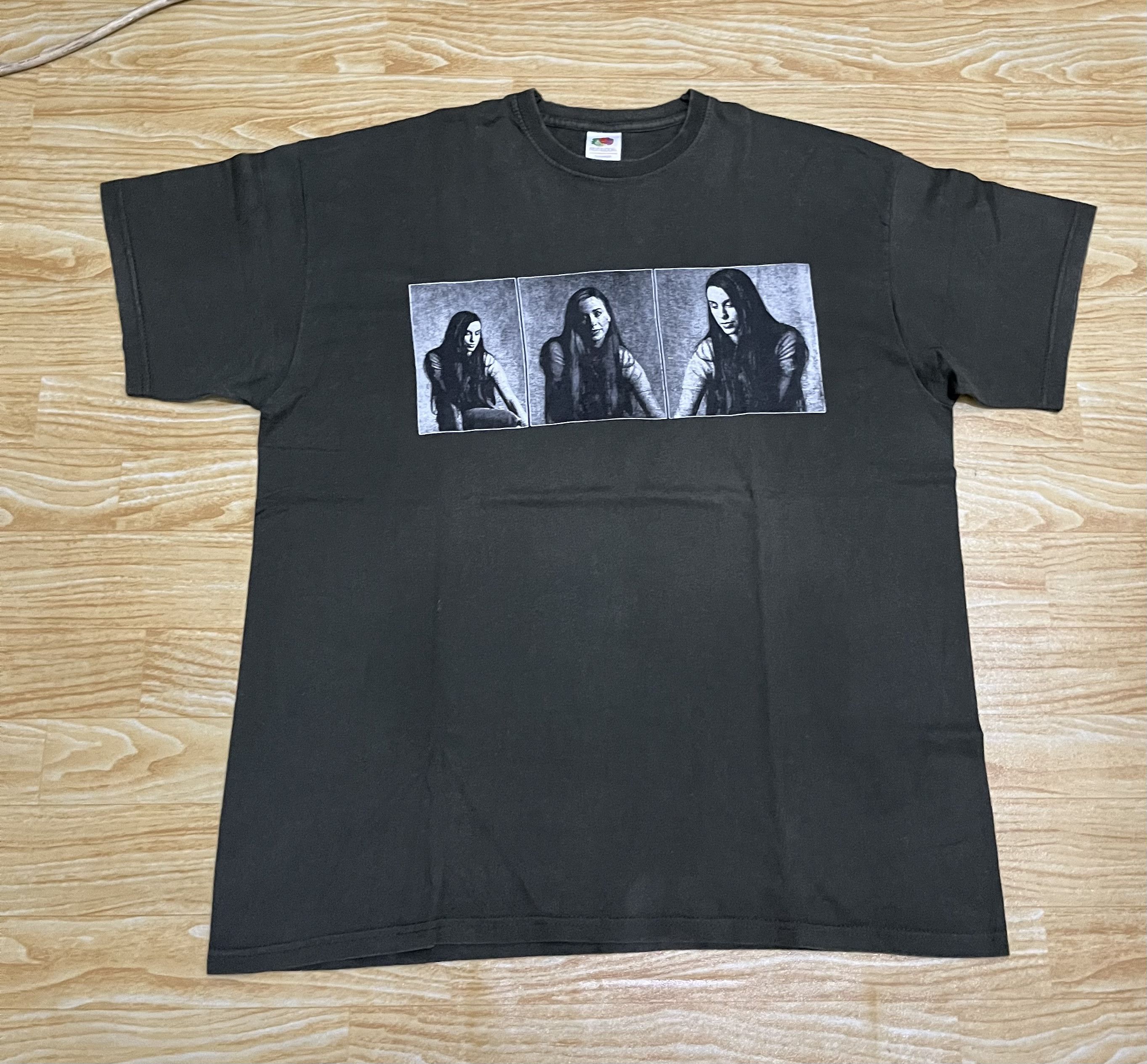 Band Tees Alanis Morissette shirt no doubt garbage Size US XL / EU 56 / 4 - 1 Thumbnail