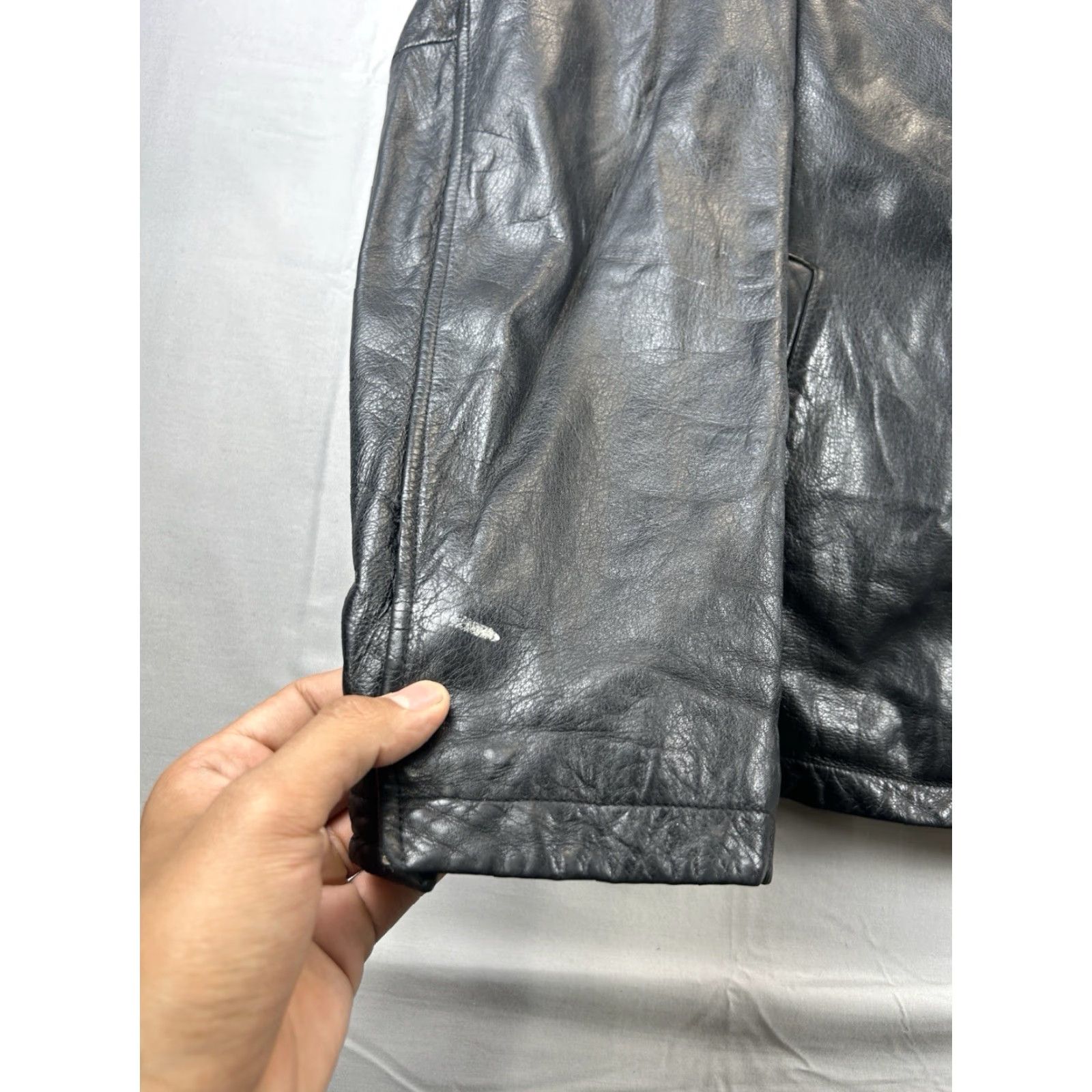 Vintage Wilson’s Leather Jacket Full Zip XL Tall Black Insulated Biker Jacket Mens XL Leather Black Insulated Biker Theme Size US XL / EU 56 / 4 - 7 Thumbnail