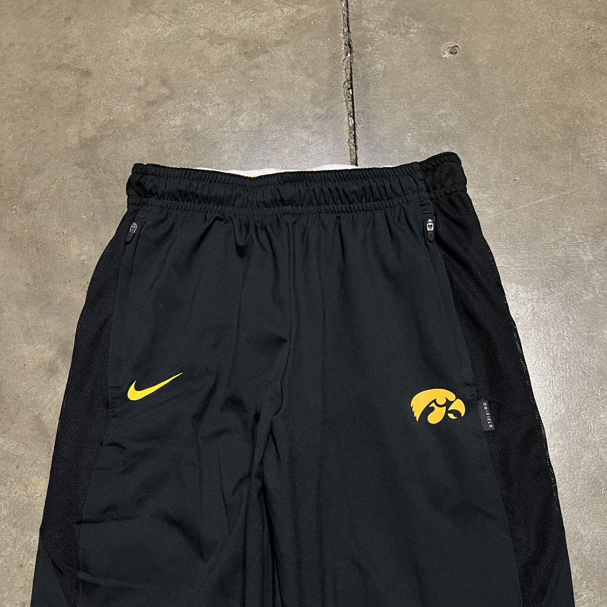 Nike Vintage Nike Iowa Hawkeyes Sweatpants Swoosh Logo Wide Leg Size US 28 / EU 44 - 5 Thumbnail