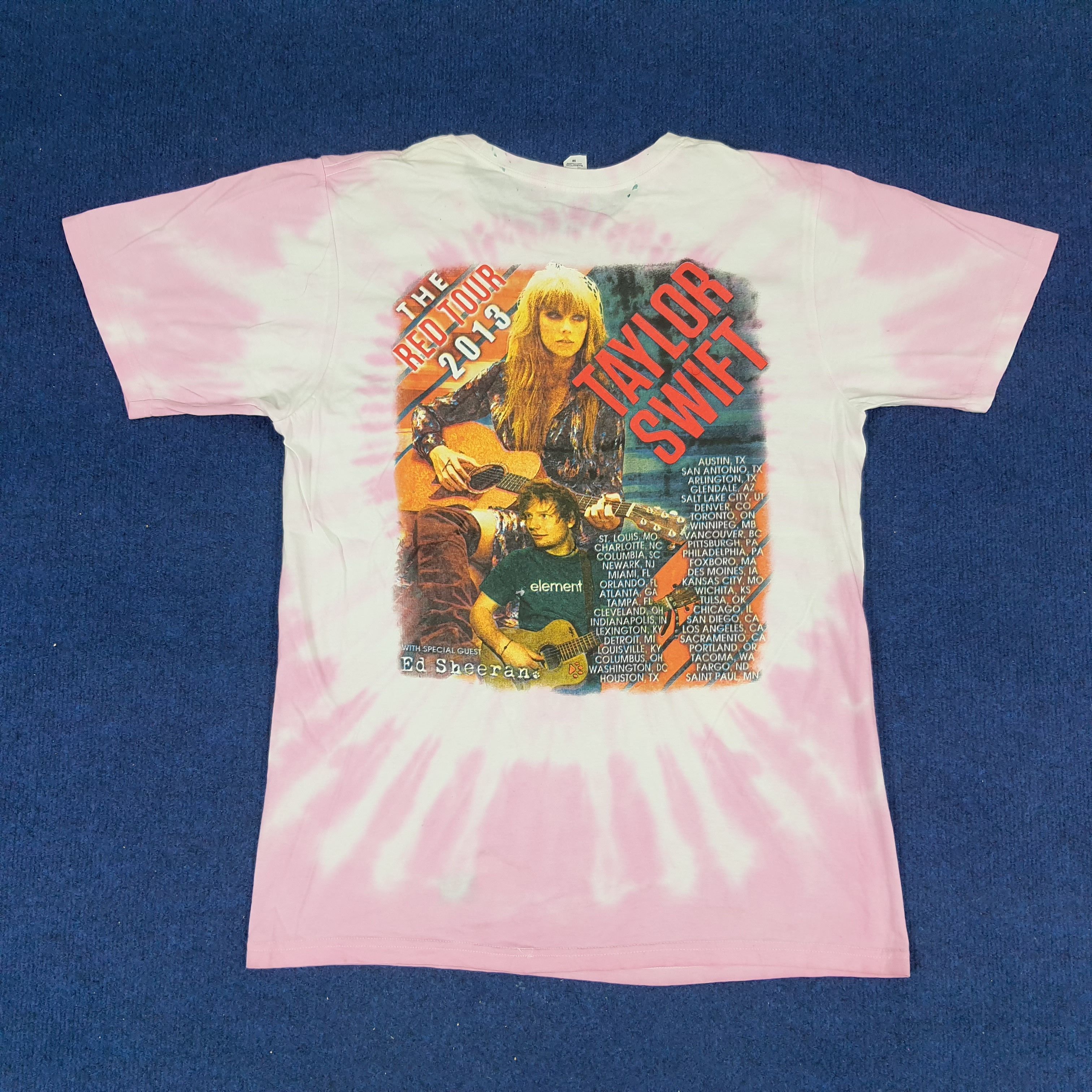 Band Tees × Vintage Vintage Taylor Swift The Red Tour 2013 Tie Dye T-shirt Size US M / EU 48-50 / 2 - 3 Thumbnail