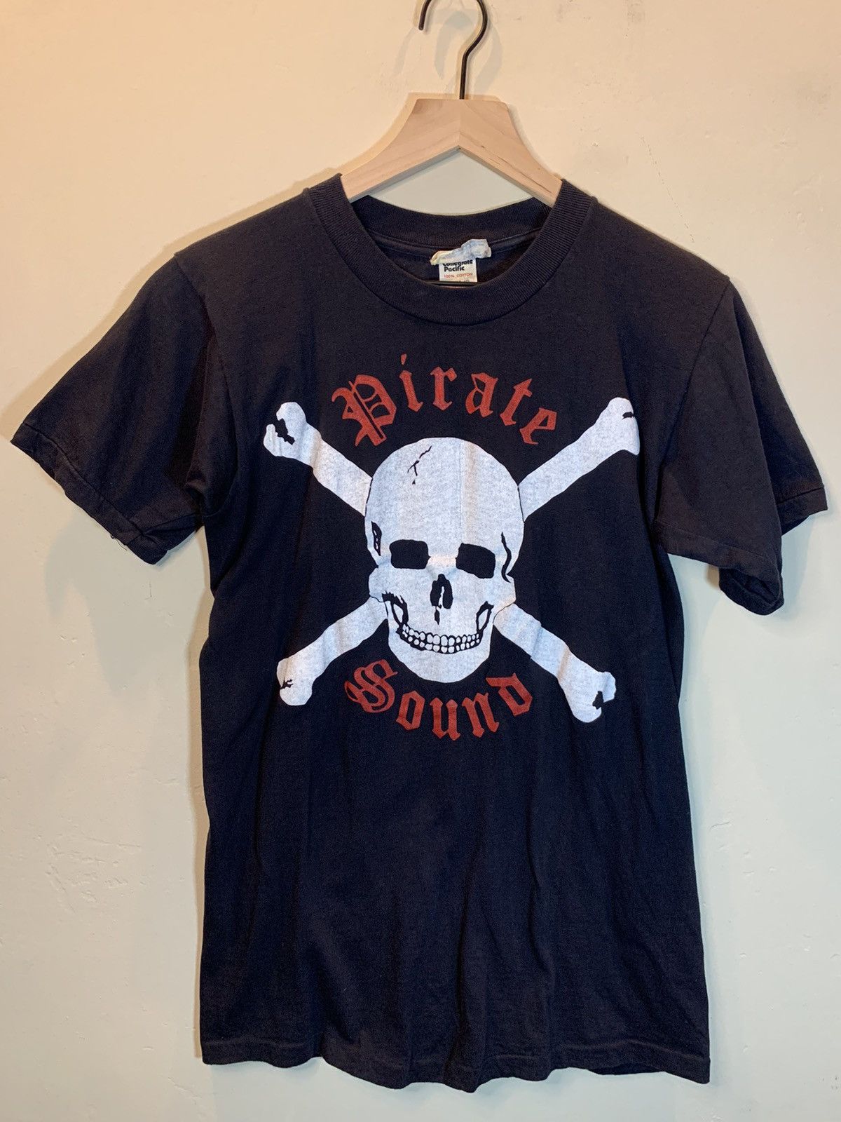 Band Tees × Vintage *RARE* Vintage 1976 America Pirate Sounds Studio Art T-Shirt Size US M / EU 48-50 / 2 - 1 Thumbnail