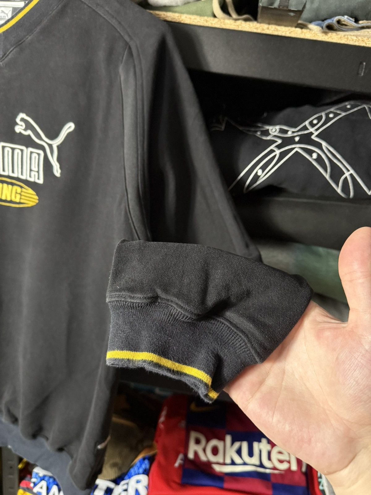 Puma Vintage Puma King Sweatshirt Black V Neck Logo Pullover Mens Size US M / EU 48-50 / 2 - 4 Thumbnail