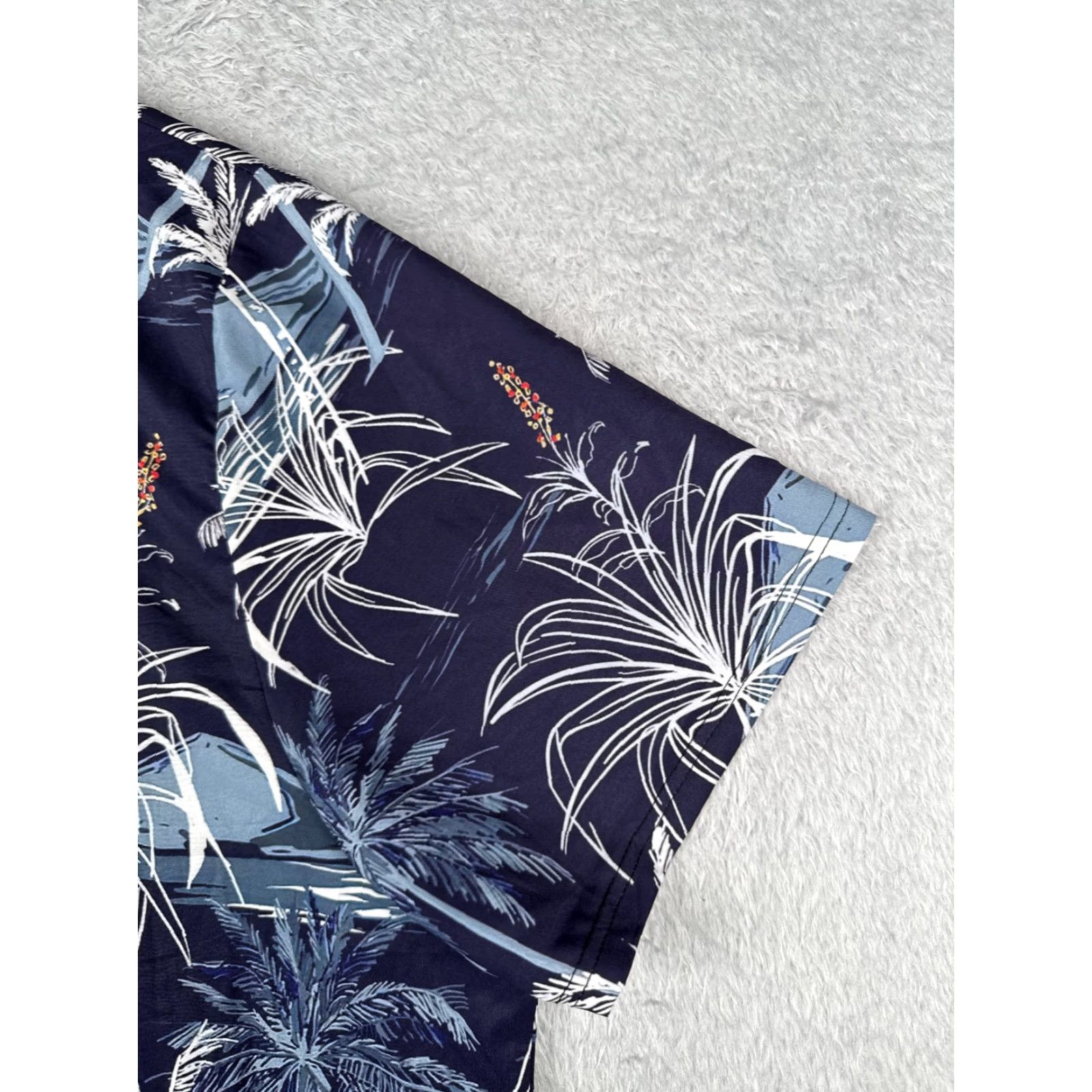 Vintage Hawaiian Shirt Shirt Men 5XL XXXXXL Blue White Palm Tree Floral Cotton Blend Size US XXL / EU 58 / 5 - 2 Thumbnail