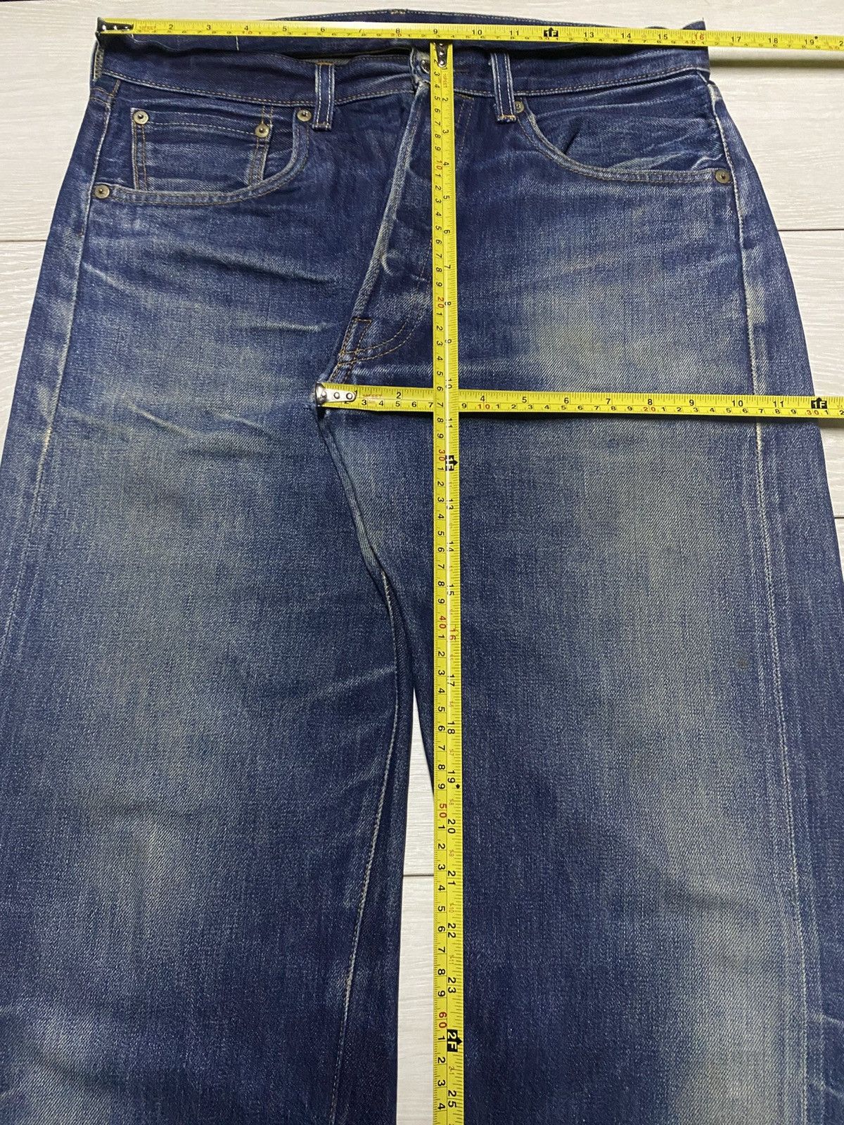 Levi's Vintage Clothing LVC 501 xx BigE ButtonFly Twist Leg Selvedge Repair Jeans Size US 32 / EU 48 - 19 Thumbnail