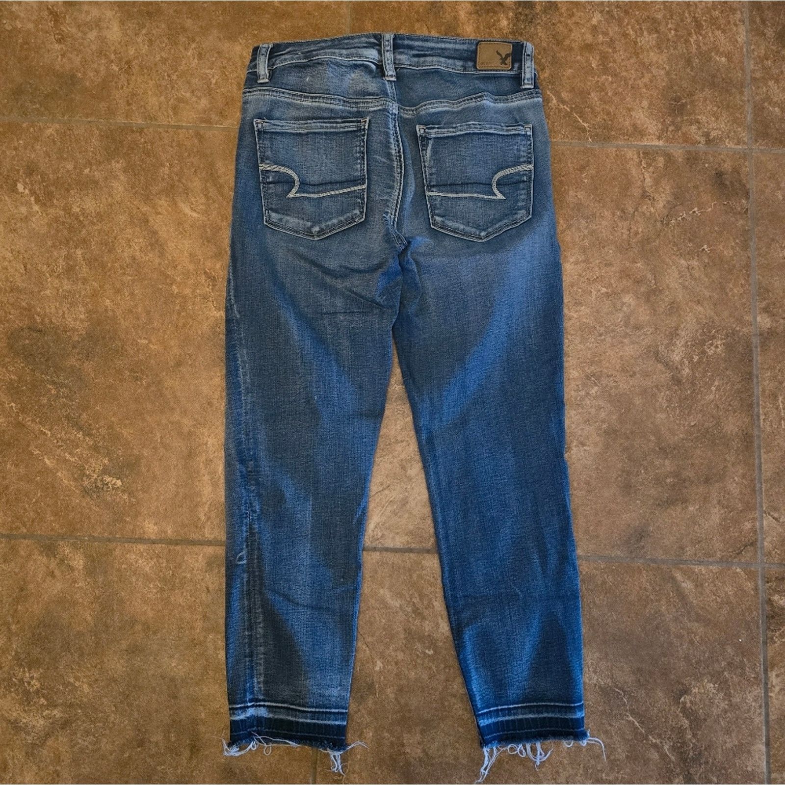 American Eagle Outfitters Denim Distressed AEO Cropped Jean Size 27" / US 4 / IT 40 - 2 Thumbnail