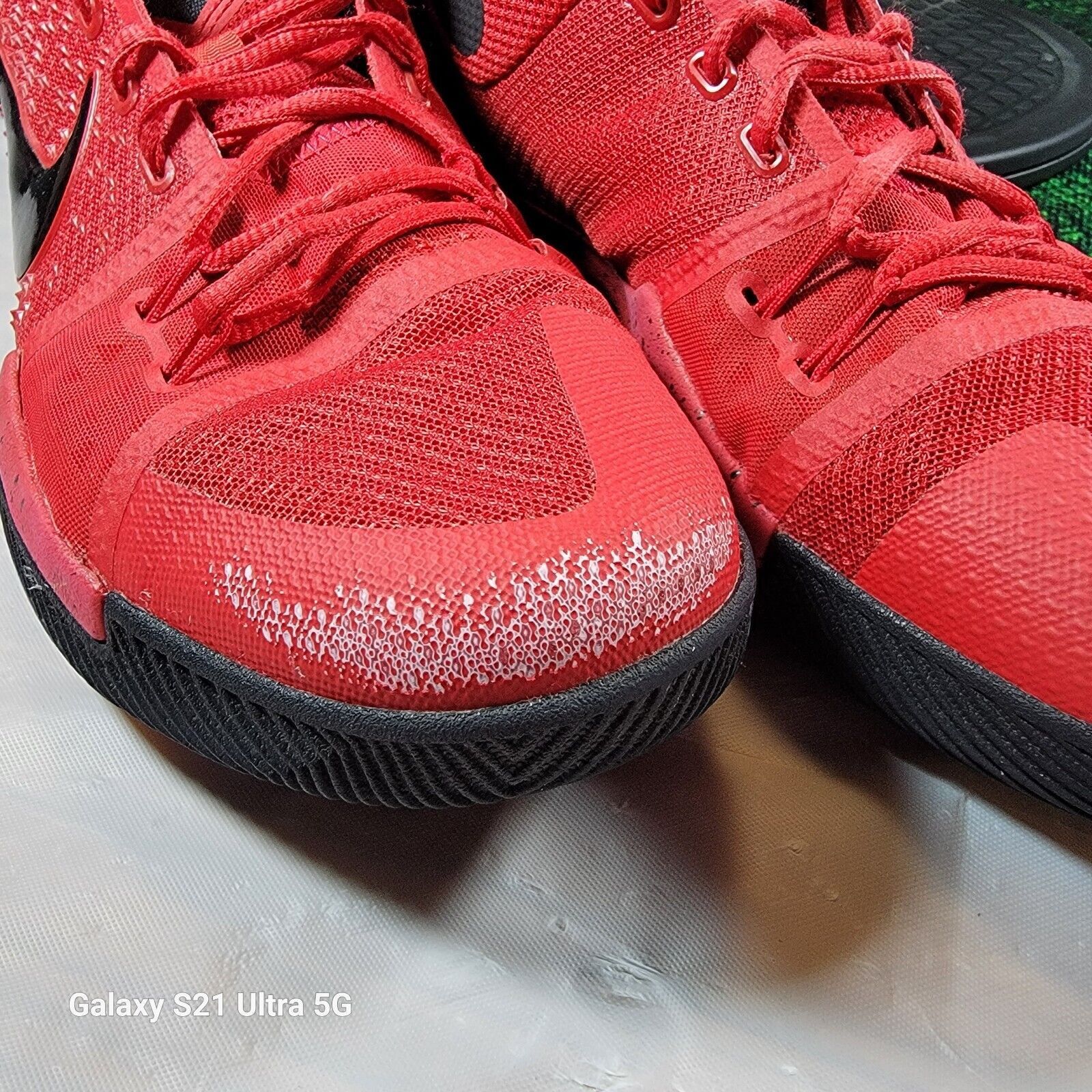 Nike Nike Kyrie 3 Three Point Contest Candy Apple Red Mens Sz 11 Size US 11 / EU 44 - 10 Thumbnail