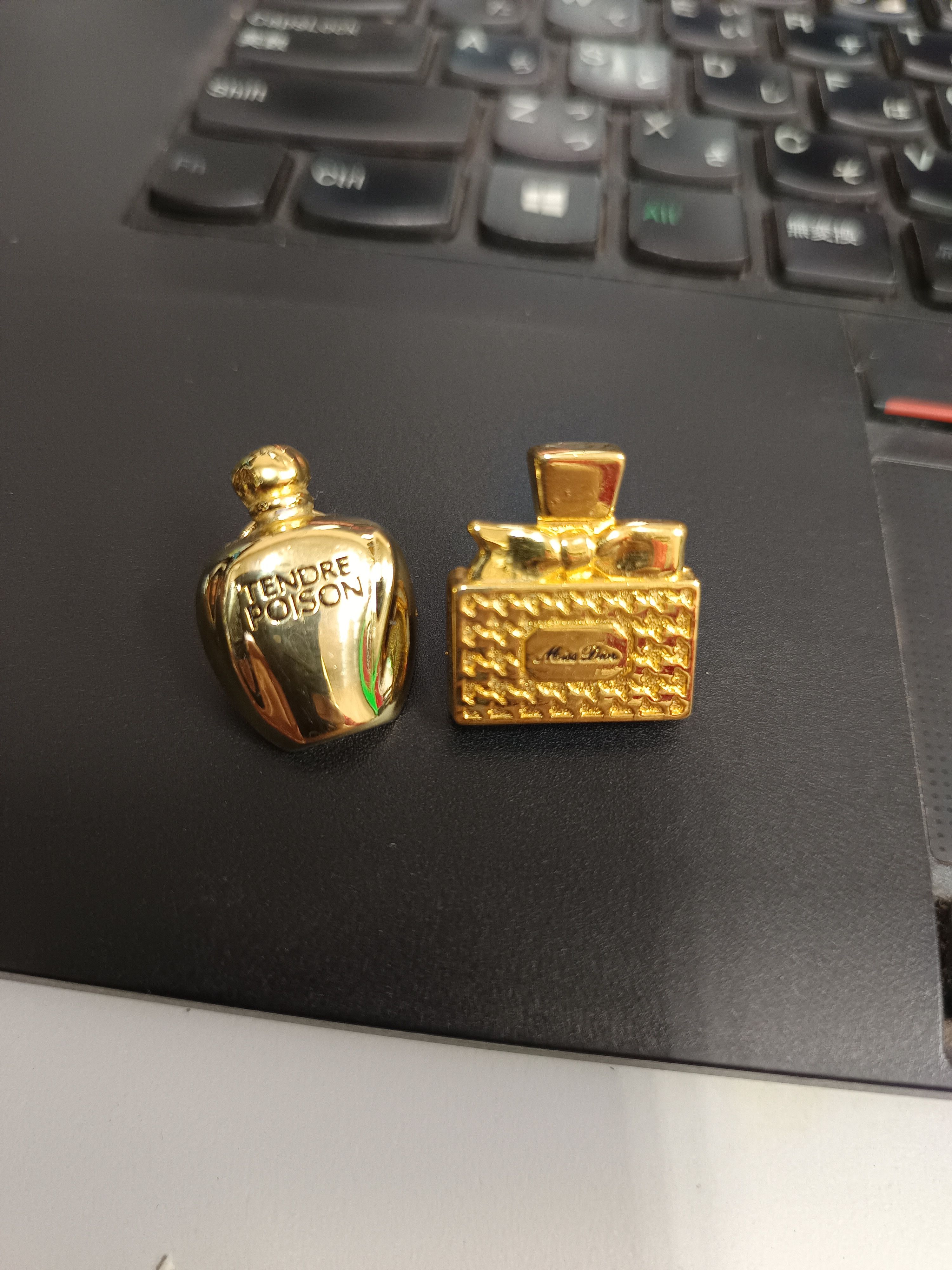 Christian Dior Monsieur Vintage dior perfume gold pin Size ONE SIZE - 1 Thumbnail