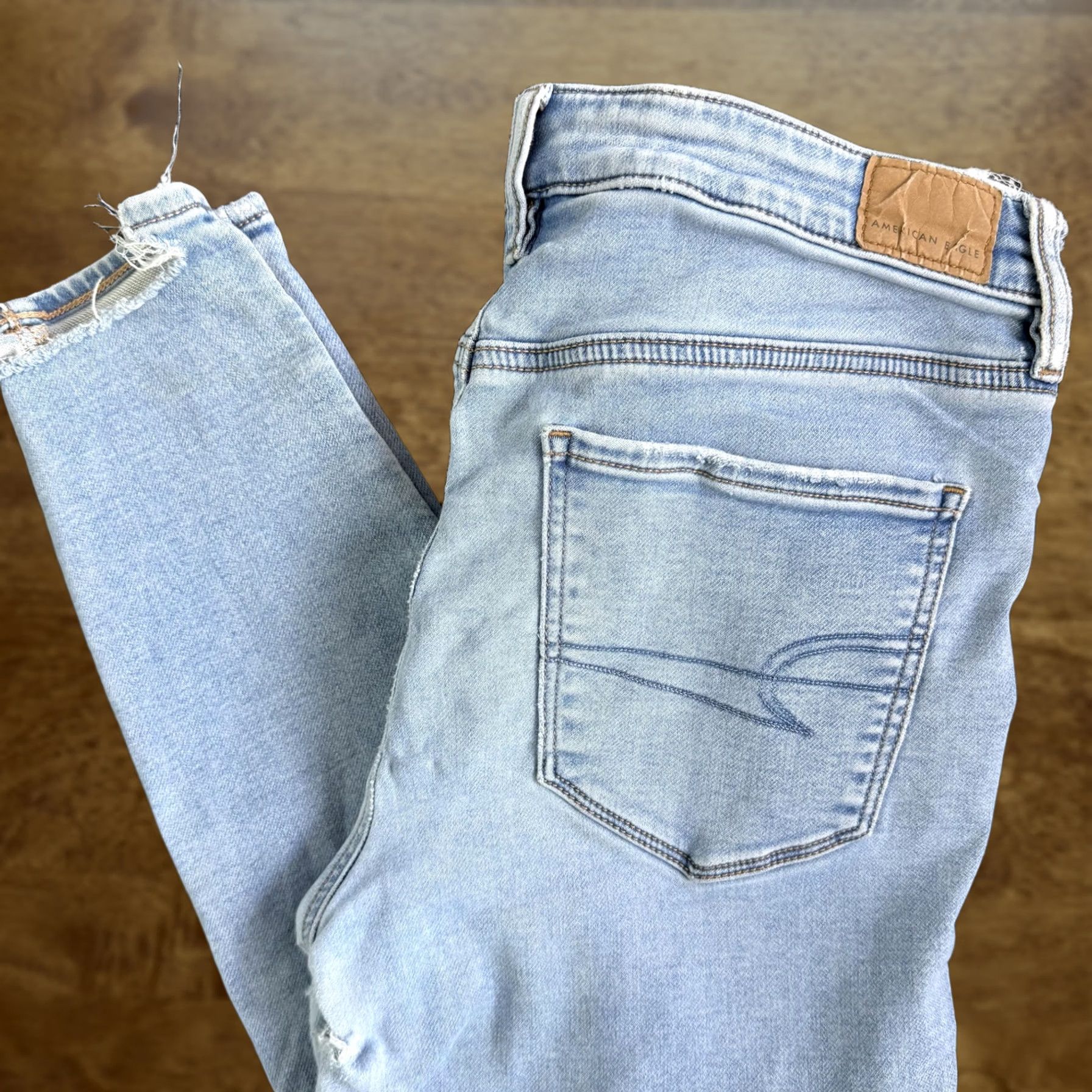 American Eagle Outfitters VINTAGE American Eagle Outfitters Skinny Jeans Womens 12 Light Blue Distressed Denim Size 34" / US 12 / IT 48 - 1 Thumbnail