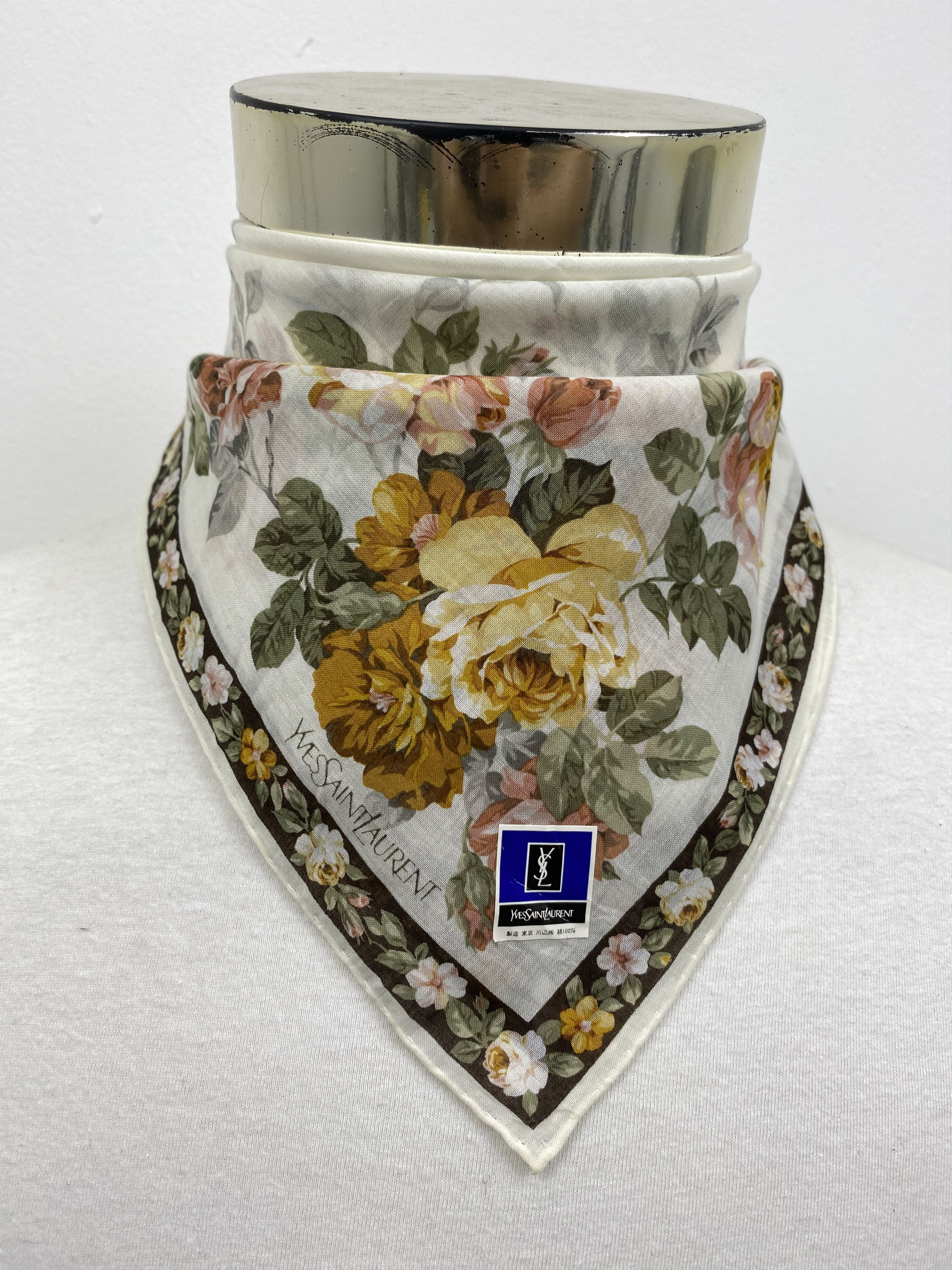 Vintage Yves Saint Laurent Handkerchief / Neckerchief HKC0228 Size ONE SIZE - 1 Thumbnail