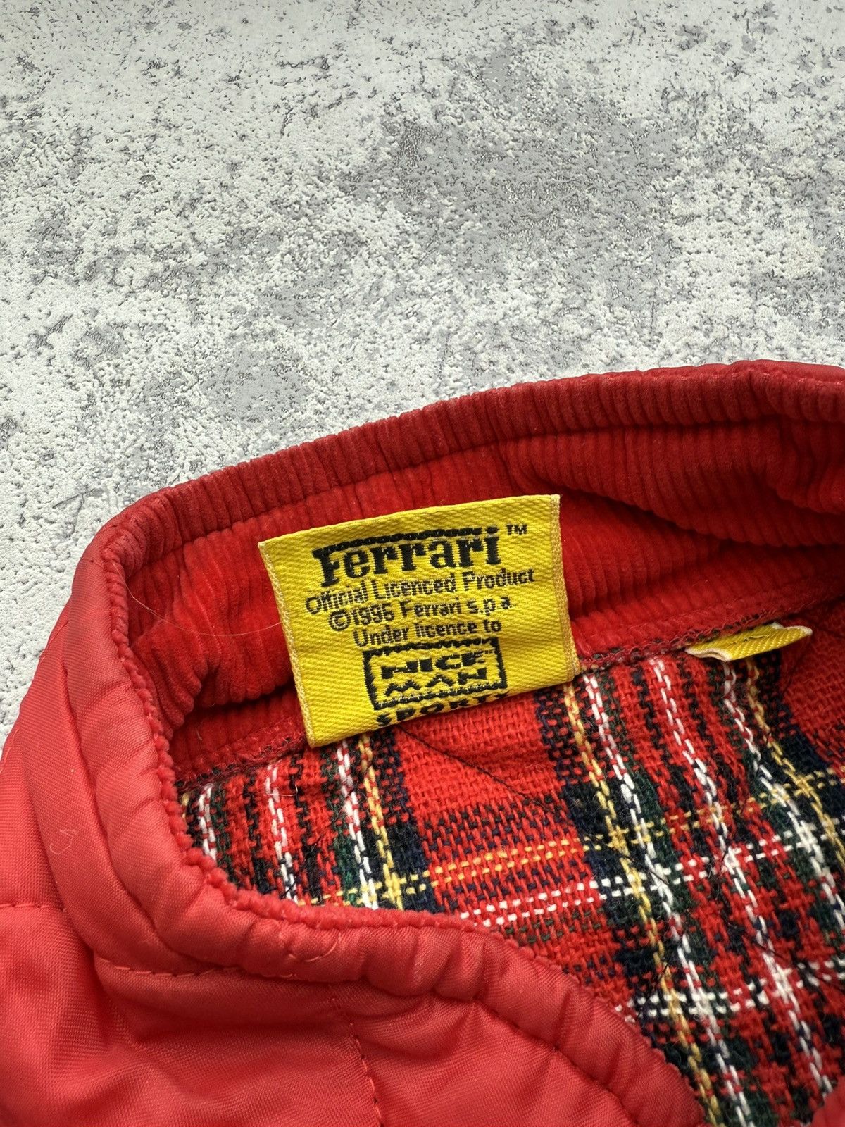 Ferrari Vintage 1996 Ferrari Racing Quilted Vest Jacket Size US XXL / EU 58 / 5 - 7 Thumbnail