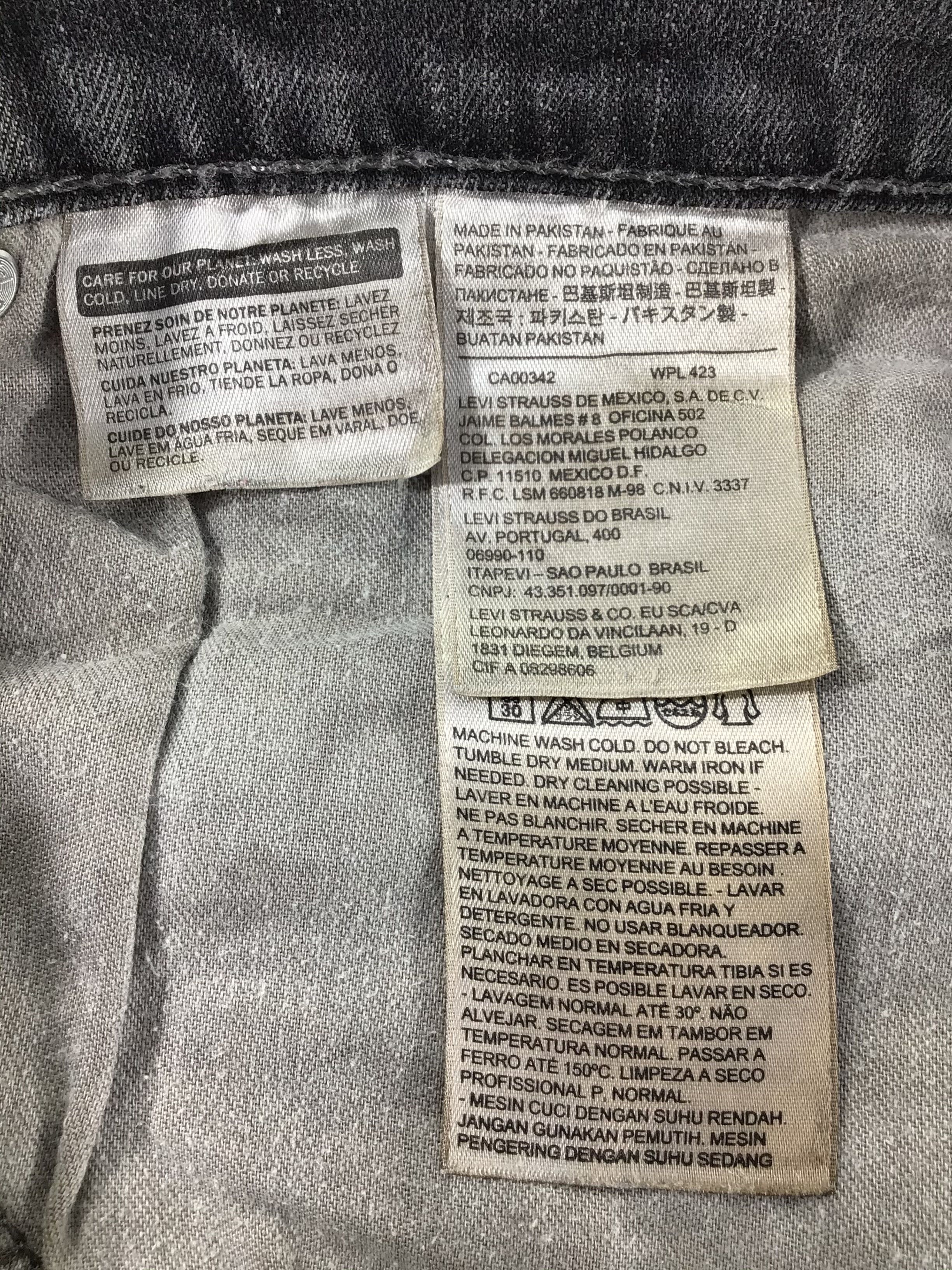 Levi's Vintage Levis 559 Jeans Faded Black Denim KJ066 Size US 35 - 10 Thumbnail