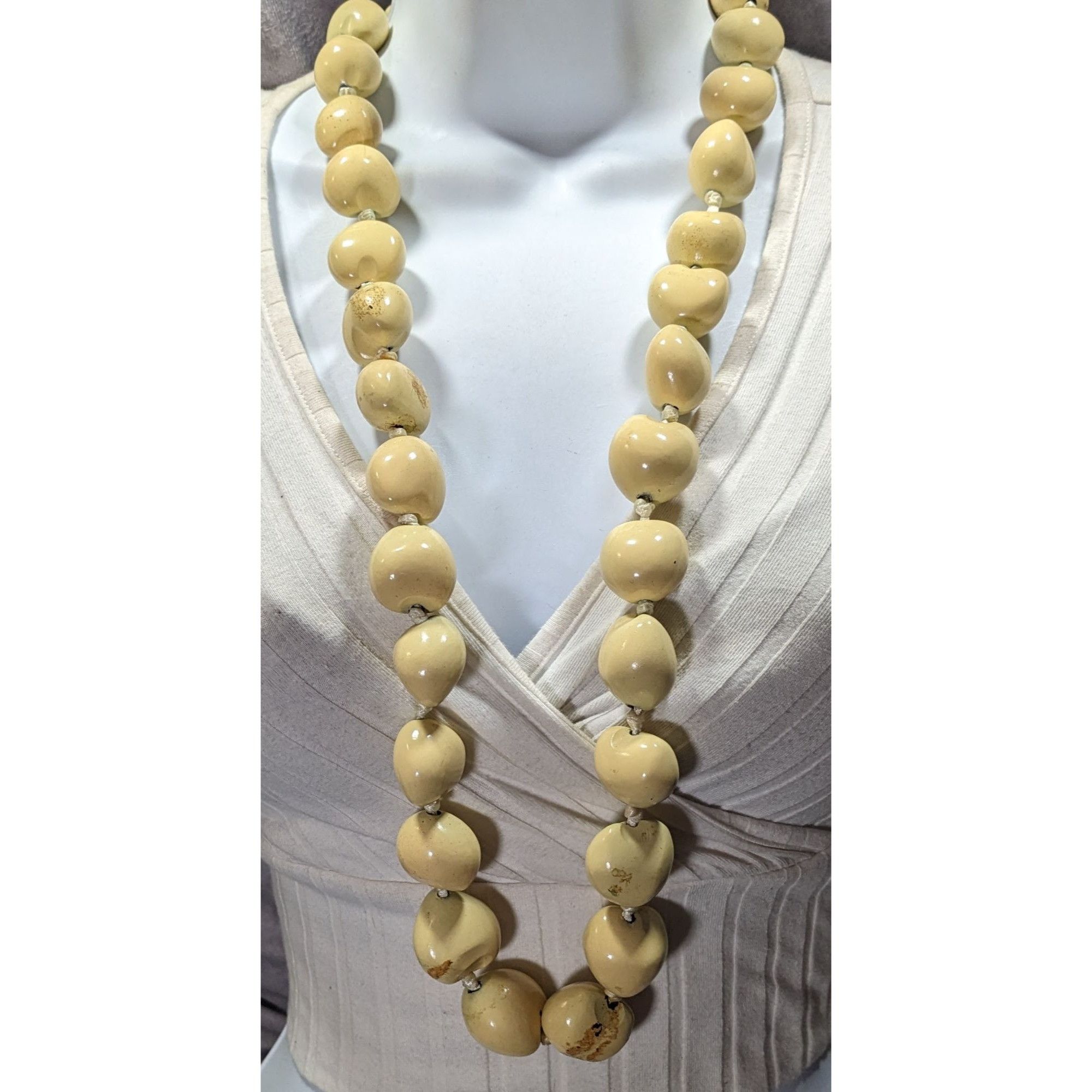 Other Traditional Hawaiian Cream Kukui Nut Necklace Size ONE SIZE - 4 Thumbnail