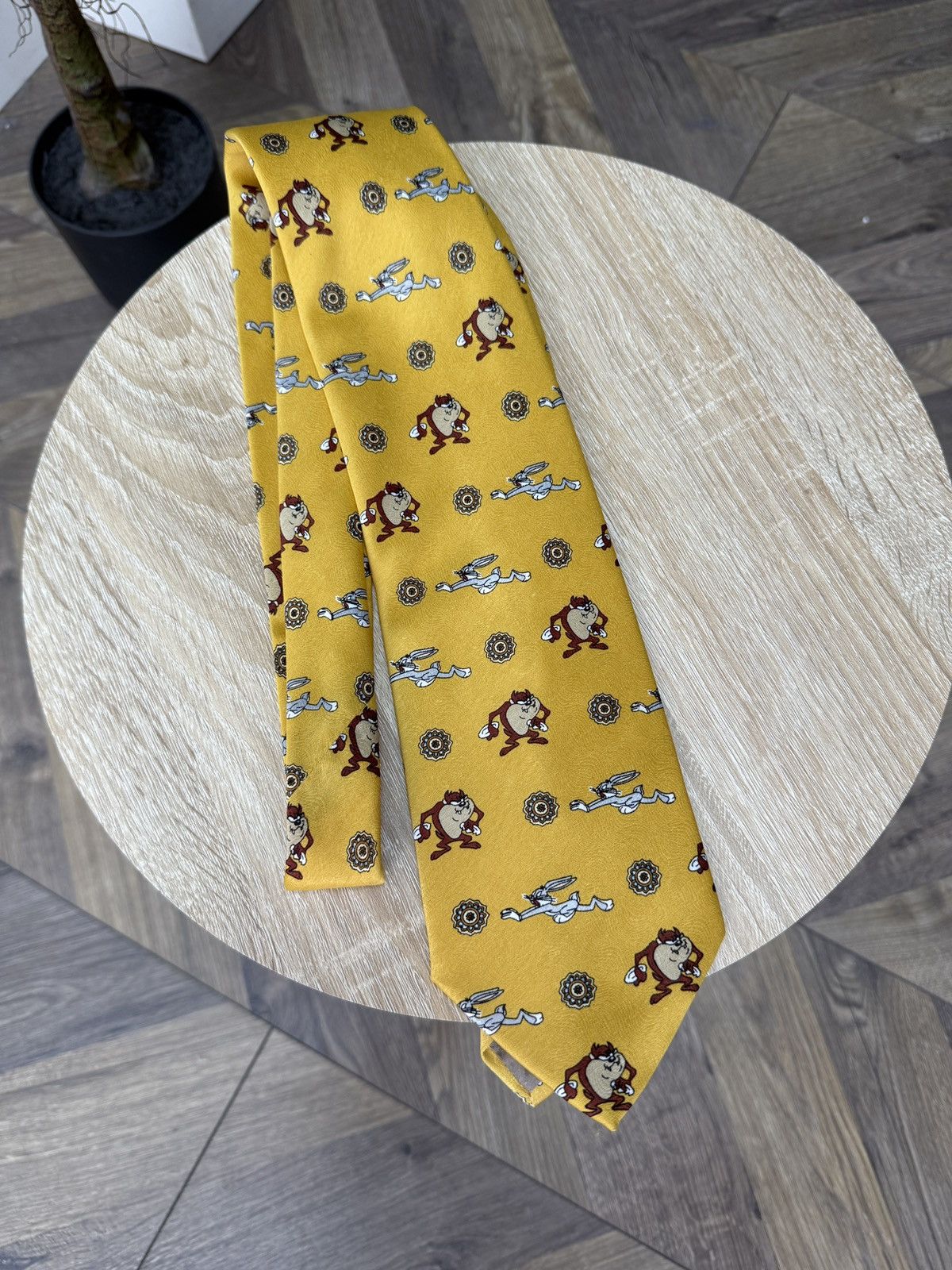 Warner Bros Vintage 1998 Looney Tunes Tie Taz Tasmanian Devil Bugs Bunny Size ONE SIZE - 3 Thumbnail