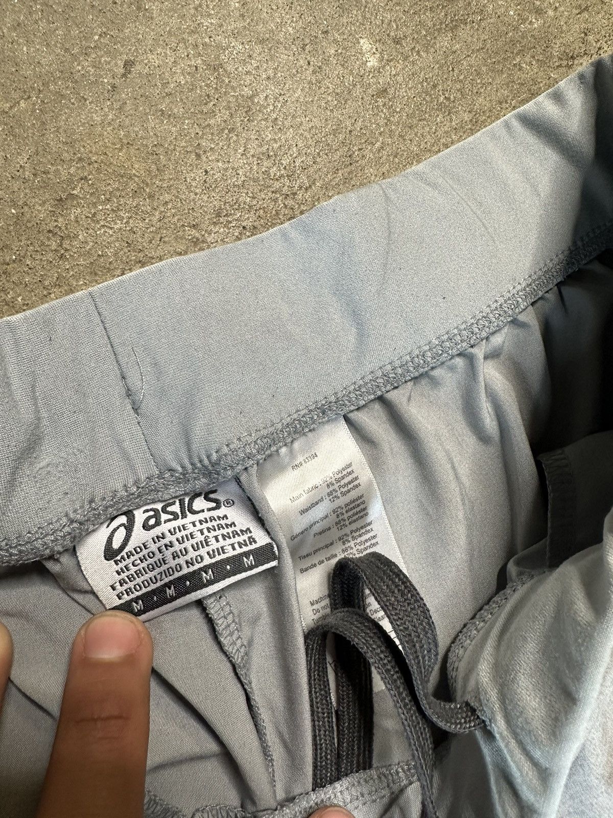 Asics × Gymshark ASICS active wear shorts Size US 34 / EU 50 - 4 Thumbnail