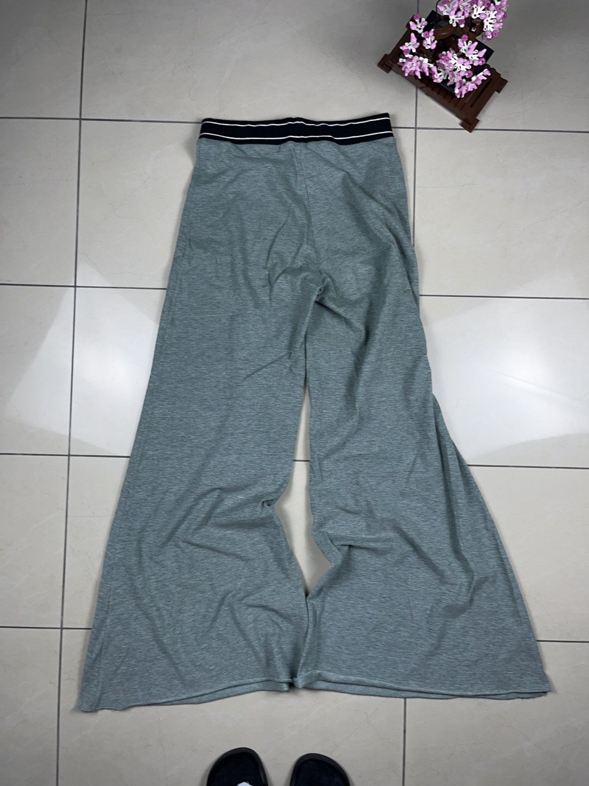 Designer × Holzweiler ➕ holzweiler crazy wide sweatpants top quality designer Size 28" / US 6 / IT 42 - 5 Thumbnail