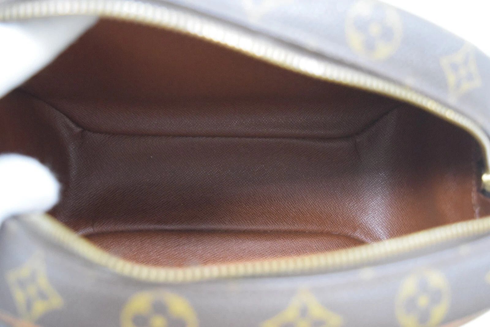 Louis Vuitton Louis Vuitton Blois Crossbody Bag Monogram Canvas M51221 Size ONE SIZE - 13 Thumbnail