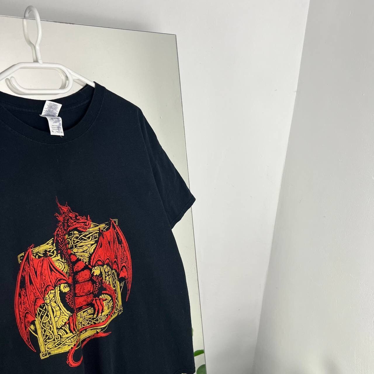Vintage Gold Dragon Japanese Vintage Graphic Tee Japanese T-shirt Size US XL / EU 56 / 4 - 2 Thumbnail