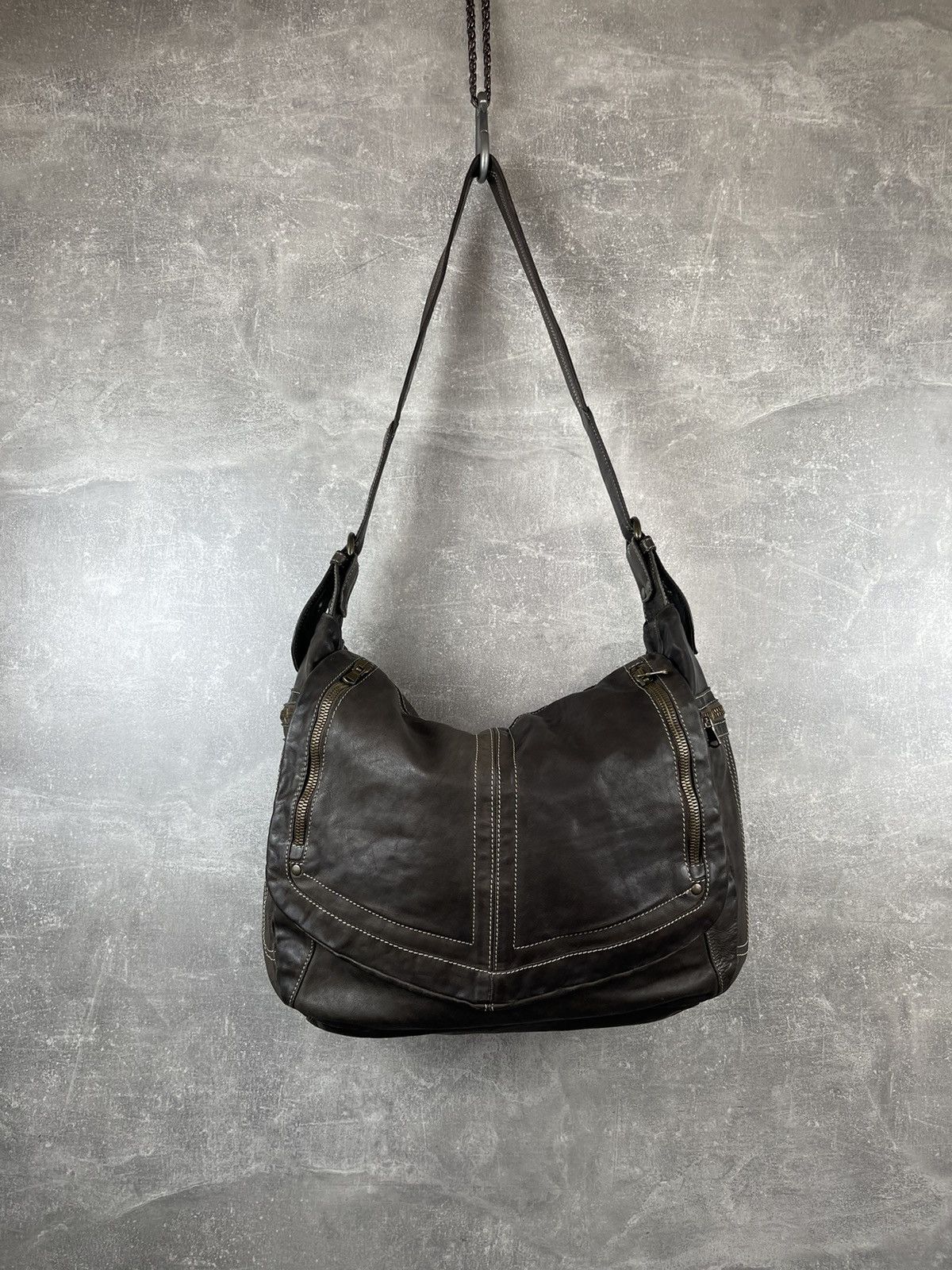 Giorgio Brato Washed Leather Shoulder Bag Early 00s Giorgio Brato Artisan Size ONE SIZE - 1 Thumbnail