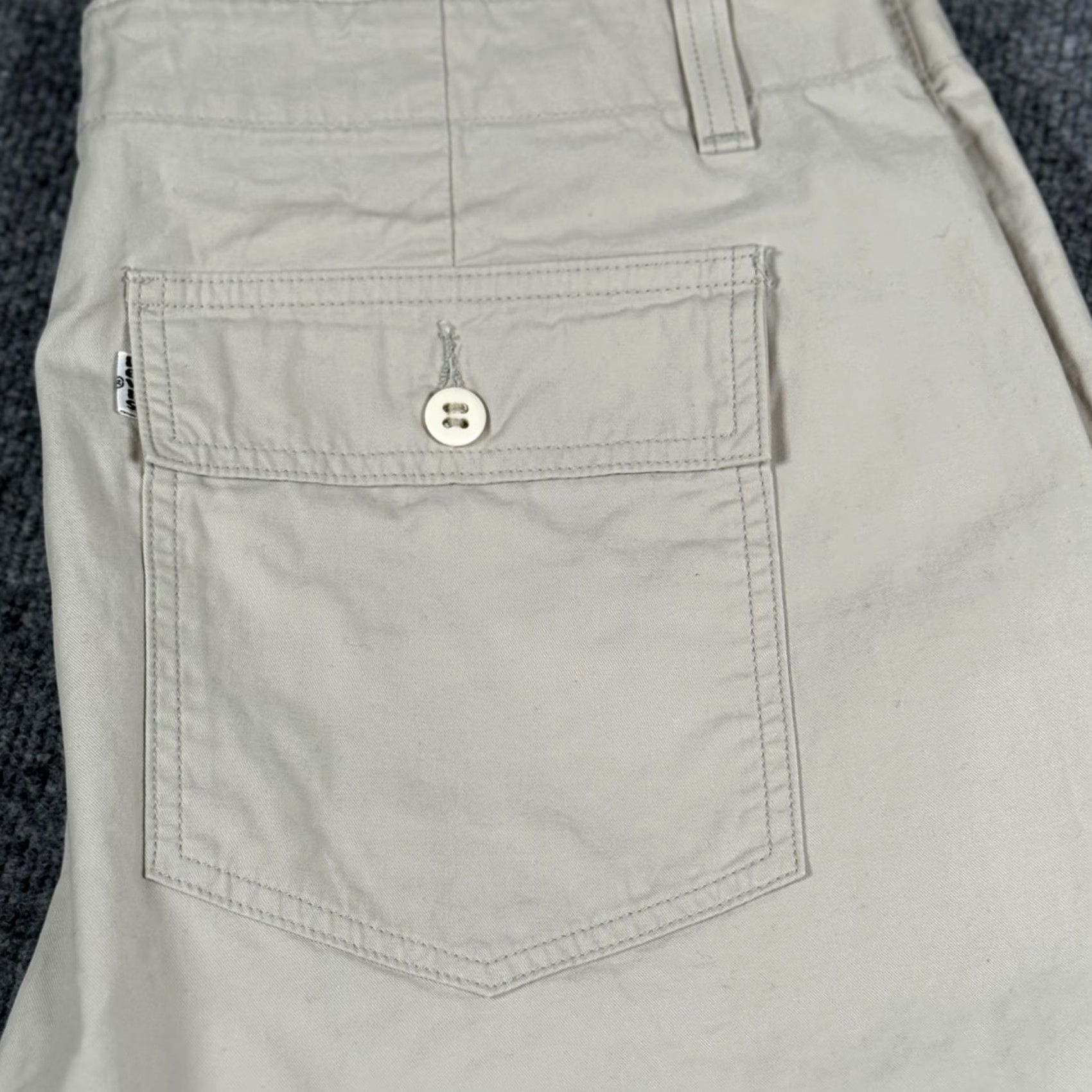 Levi's Levi's Men Chino Pants Beige Straight Leg 30 35x28 casual workwear 5-Pocket Modern Classic Boys Mens Size US 30 / EU 46 - 2 Thumbnail