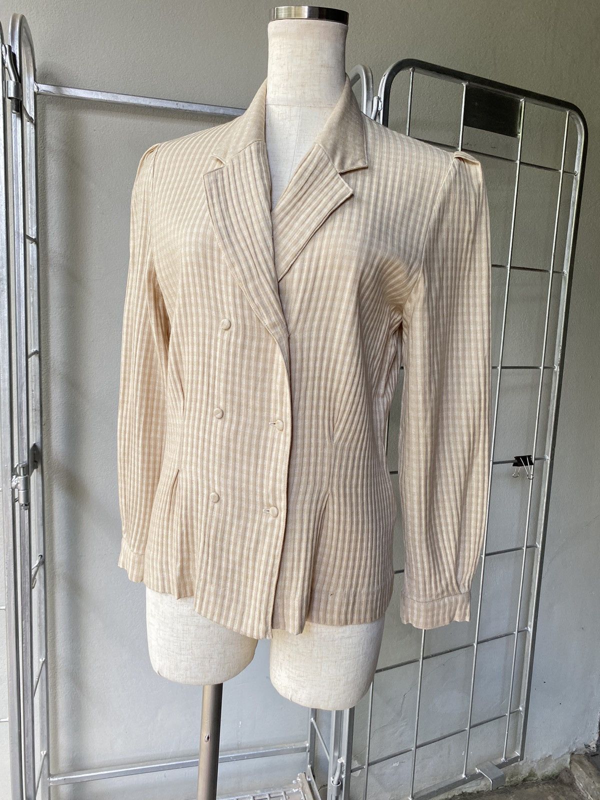 Burberry Burberry vintage beige blouse Size ONE SIZE - 7 Thumbnail