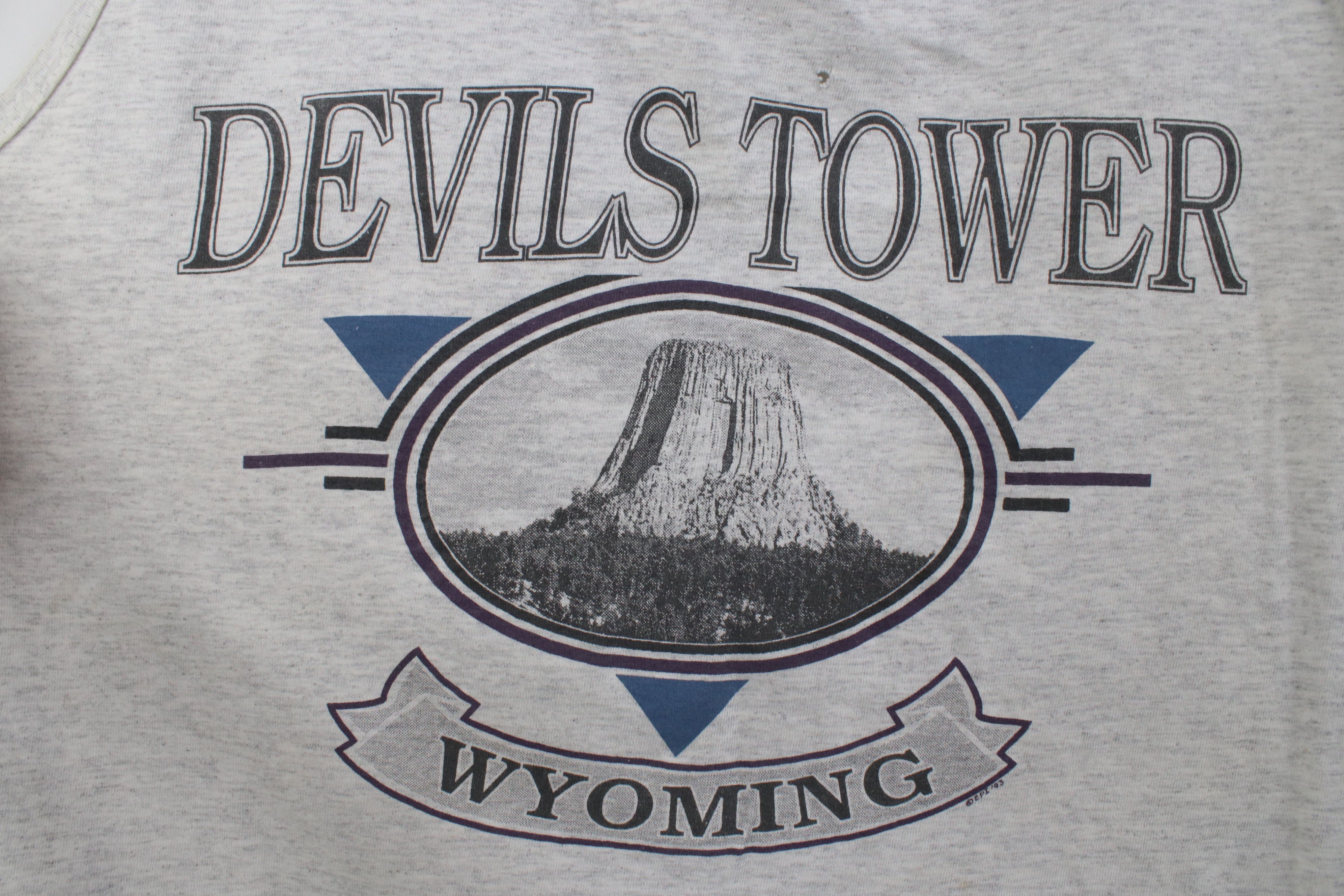 Vintage Vintage 90s Devils Tower Wyoming Tank Top T-Shirt Gray USA Size US XL / EU 56 / 4 - 4 Thumbnail