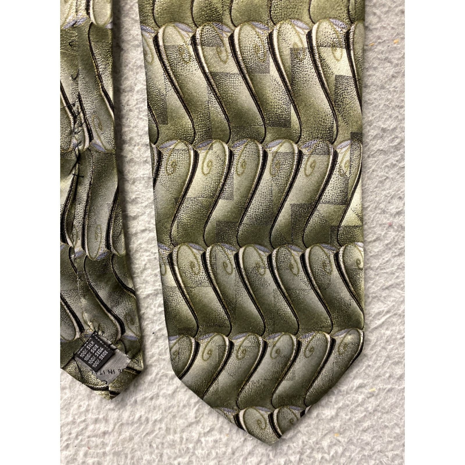 Vintage Linea Uomo Mens Tie Necktie 61"L Green Silk Formal Neck Tie Geometric Pattern Mens Size ONE SIZE - 2 Thumbnail