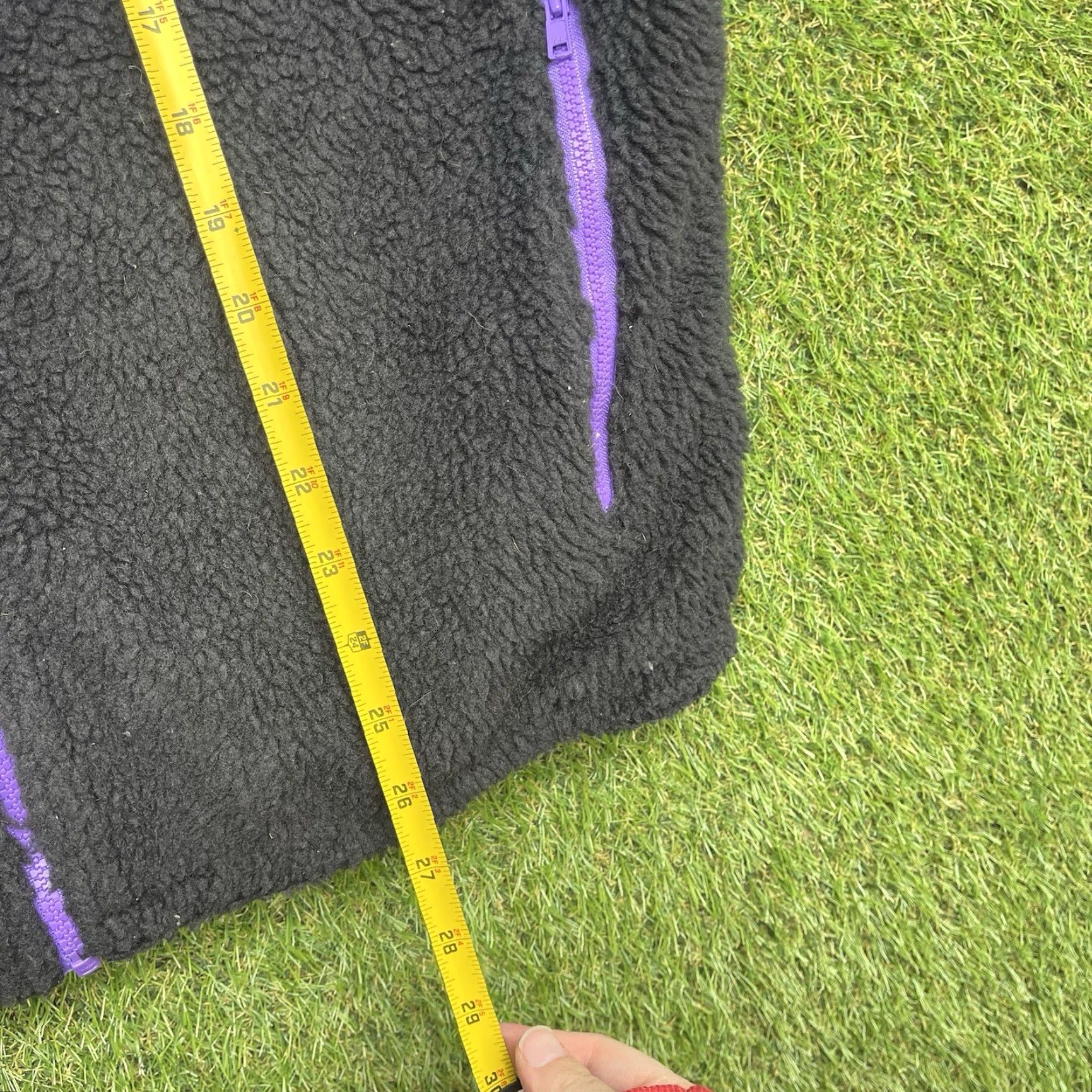 Nike Nike Reversible Vest Mens Medium Black Purple Sherpa Winterized Fleece Tech Size US M / EU 48-50 / 2 - 7 Thumbnail