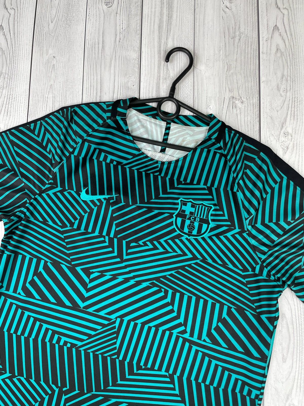 Other Vintage Nike Barcelona green training jersey tee logo rare L Size US L / EU 52-54 / 3 - 3 Thumbnail