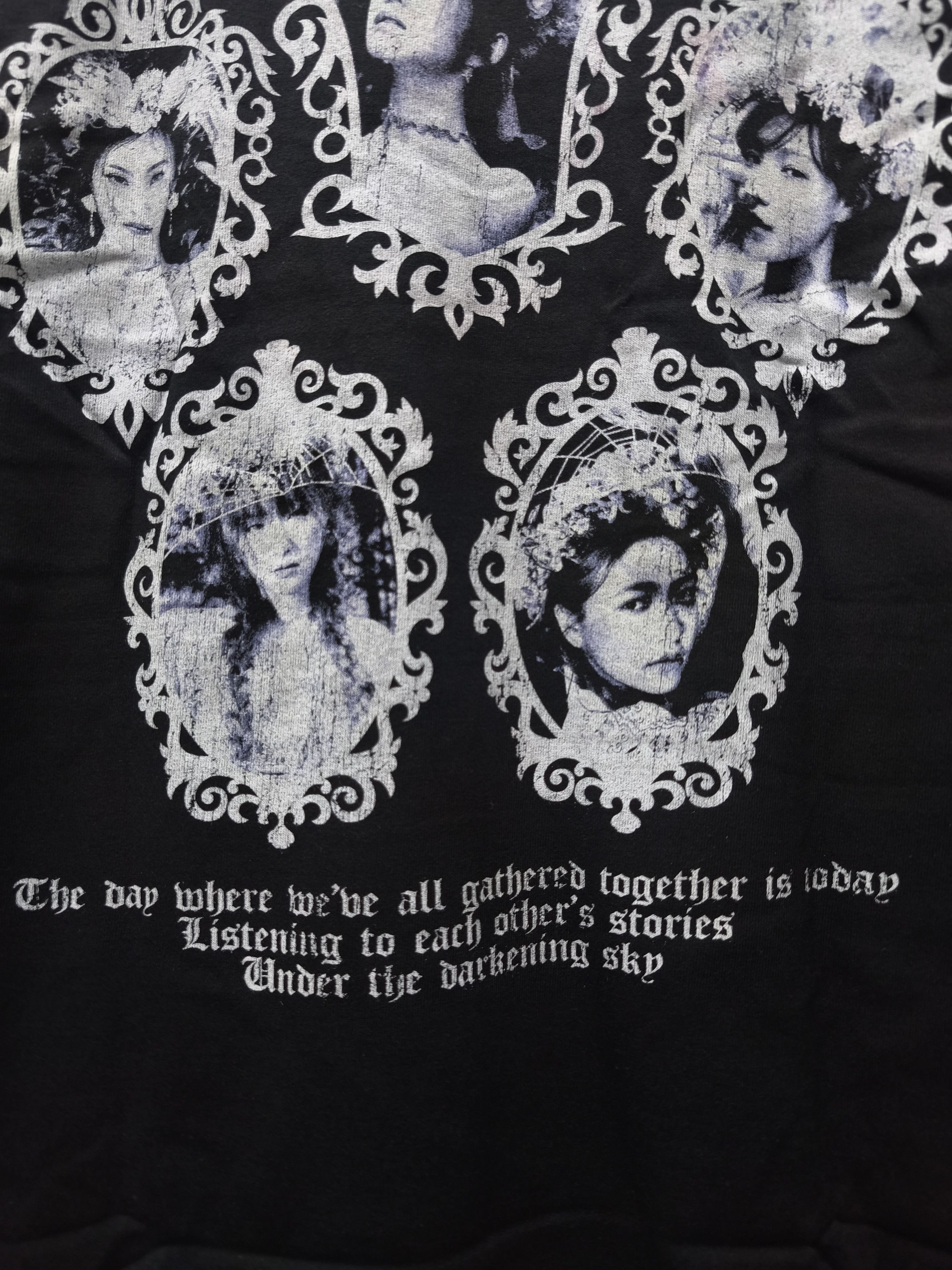 Rap Tees Red Velvet Horror Bride's T-shirt Size US XL / EU 56 / 4 - 16 Thumbnail