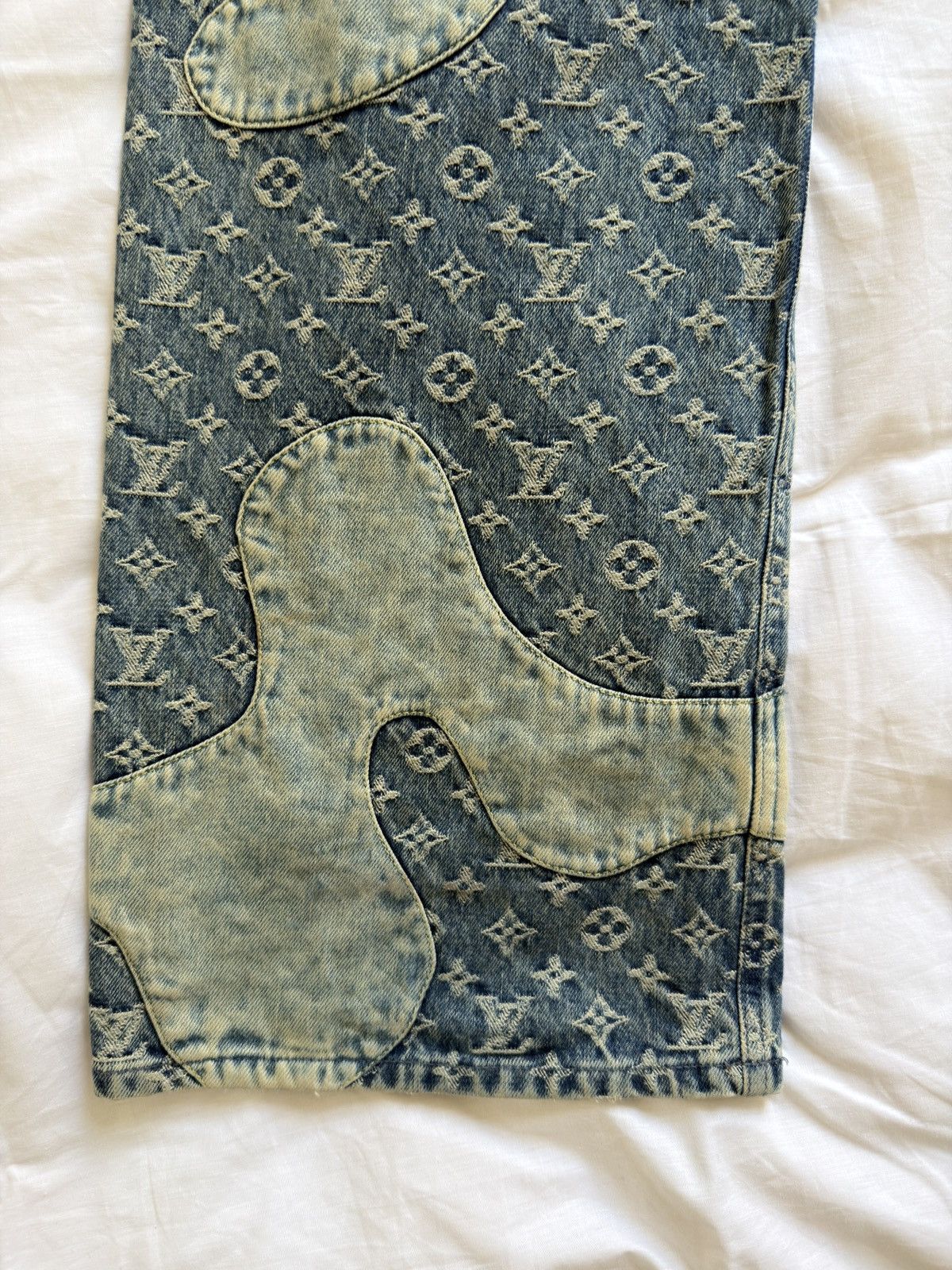 Louis Vuitton × Nigo LV x Nigo Monogram Crazy Denim Jeans Size US 33 - 10 Thumbnail
