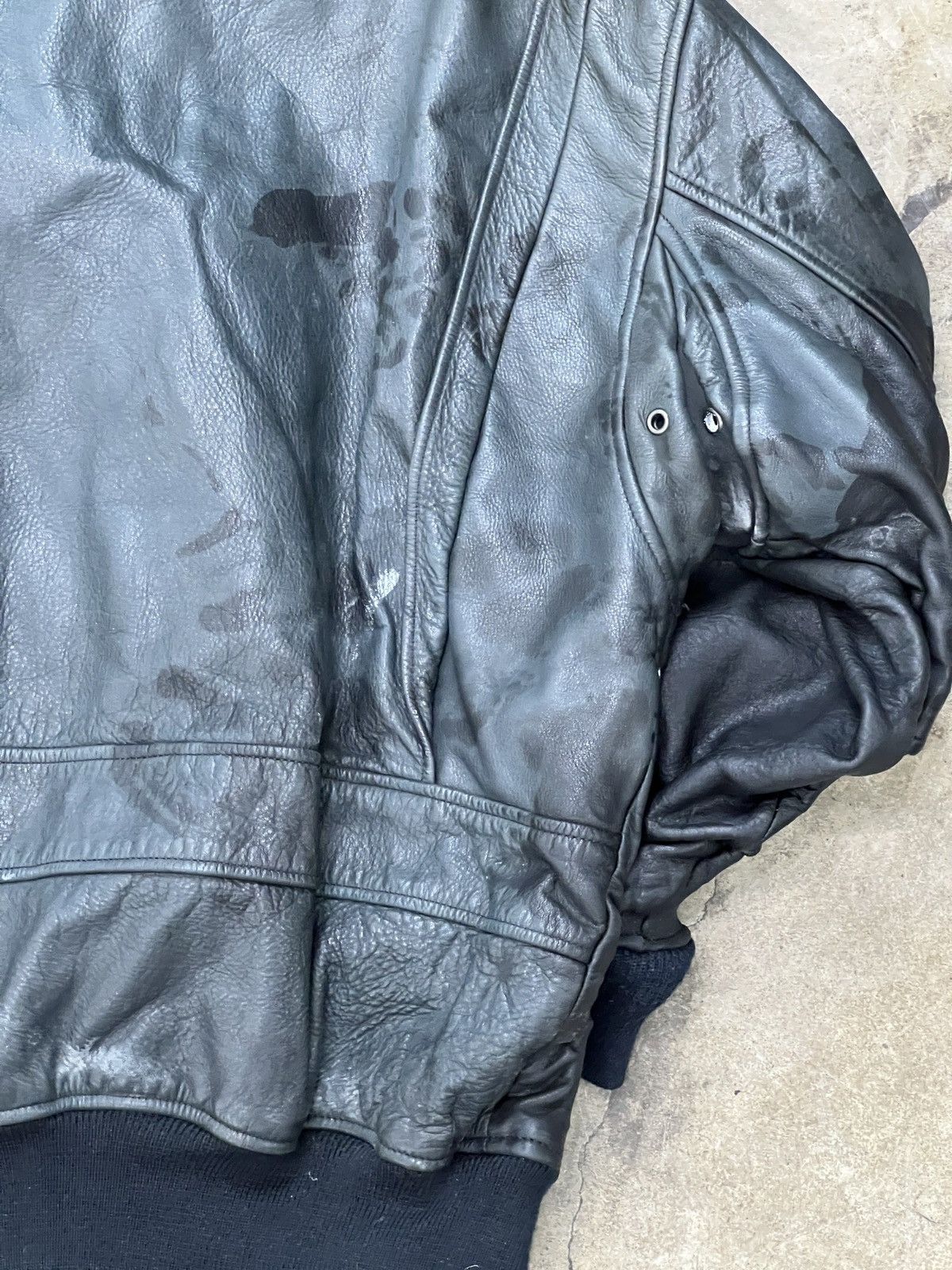 Avirex × Vintage Vintage Avirex Navy Aeronautics Leather Bomber Jacket Large Size US L / EU 52-54 / 3 - 8 Thumbnail