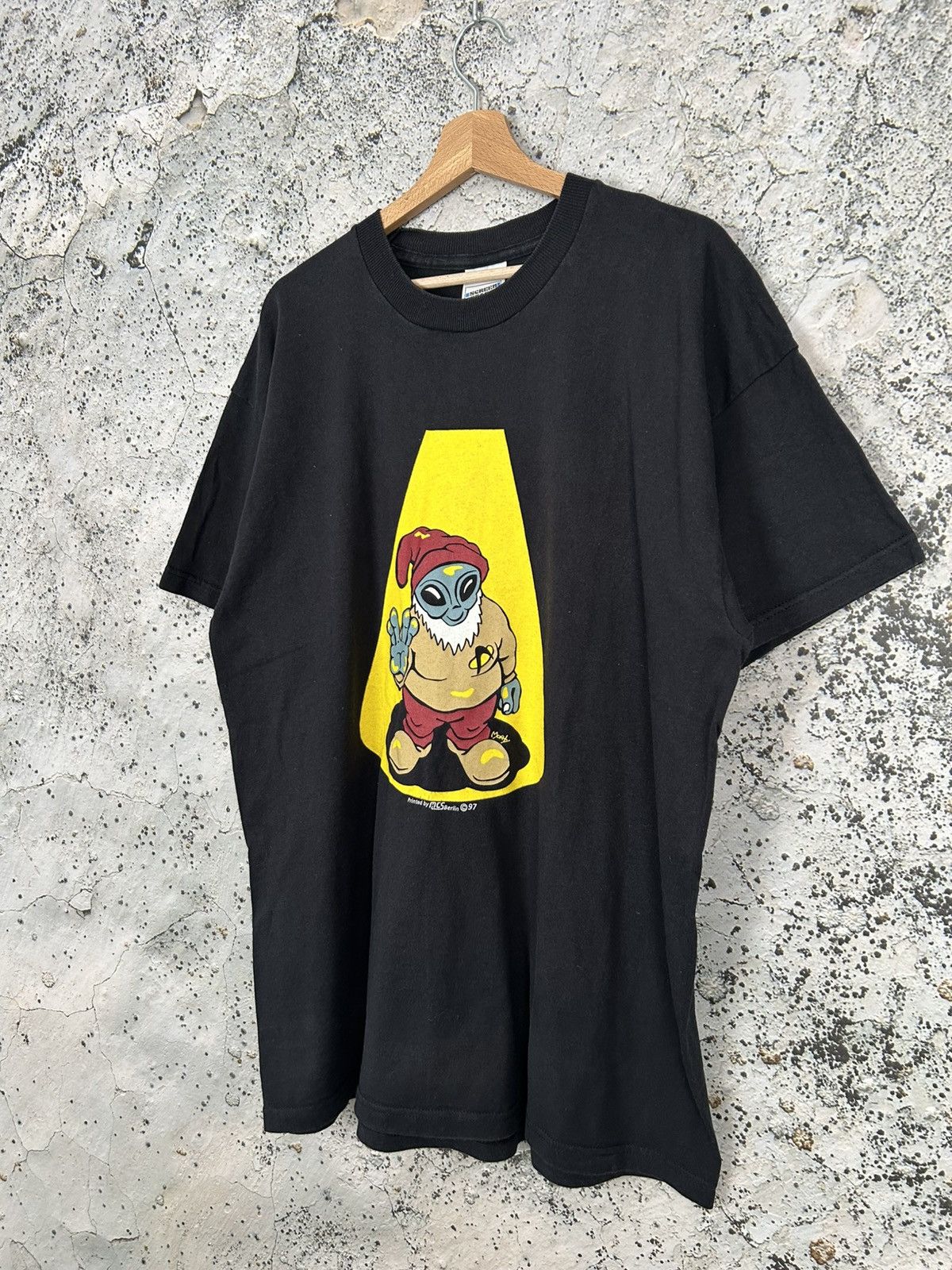 Vintage Vintage Alien UFO Graphic Tee Skate Baggy Rap Retro 90s Size US XL / EU 56 / 4 - 2 Thumbnail