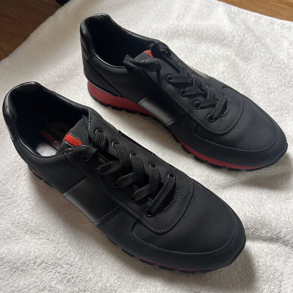 Prada Prada Low Top Sneakers Size US 9.5 / EU 42-43 - 1 Thumbnail