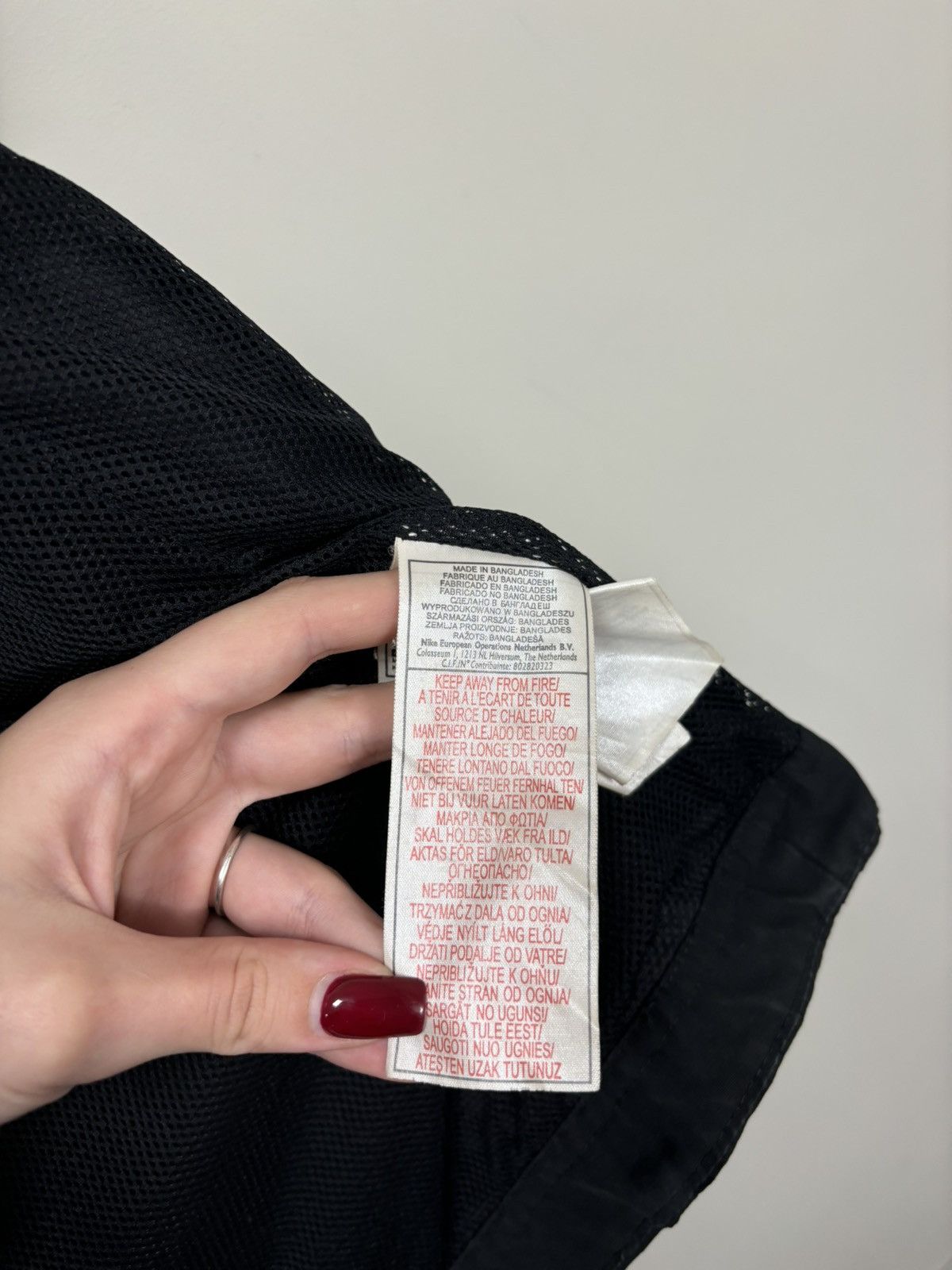 Nike Vintage Nike Y2K Women’s Black Swoosh Hype Jacket Size M / US 6-8 / IT 42-44 - 13 Thumbnail