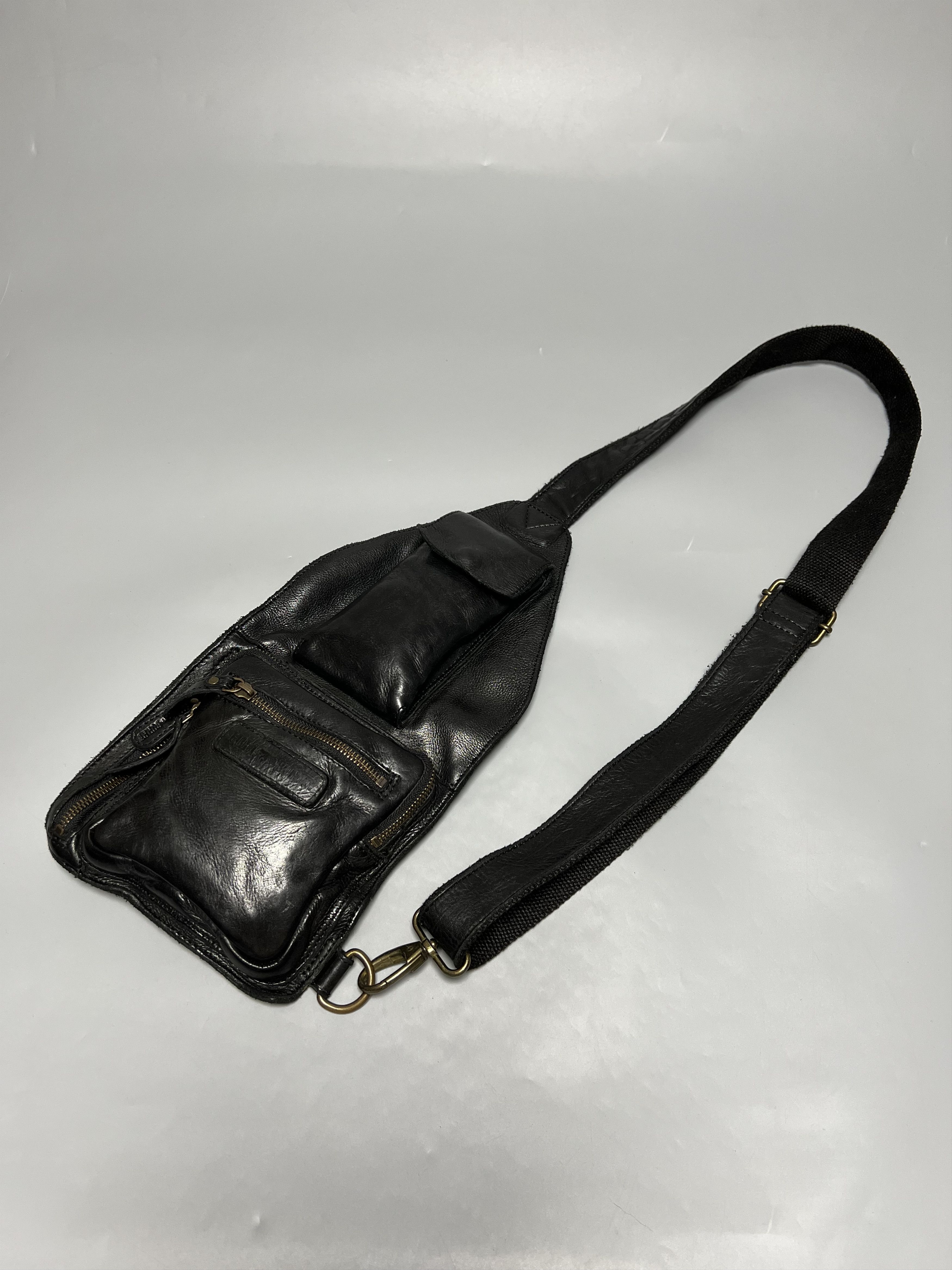Genuine Leather Hill Burry Black Leather Crossbody Bag Size ONE SIZE - 1 Thumbnail