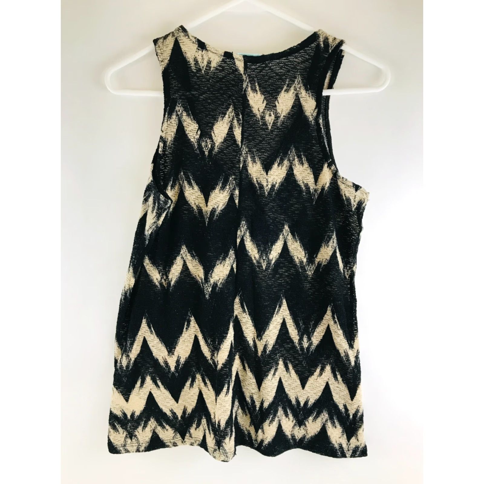 Vintage Maurices Tank Top Women's Size S Black Tan Wooded Chevron Beads Plunging Neck Shirt Adult Womens Tank Black Beaded V-Neck Modern 90s? Size S / US 4 / IT 40 - 2 Thumbnail