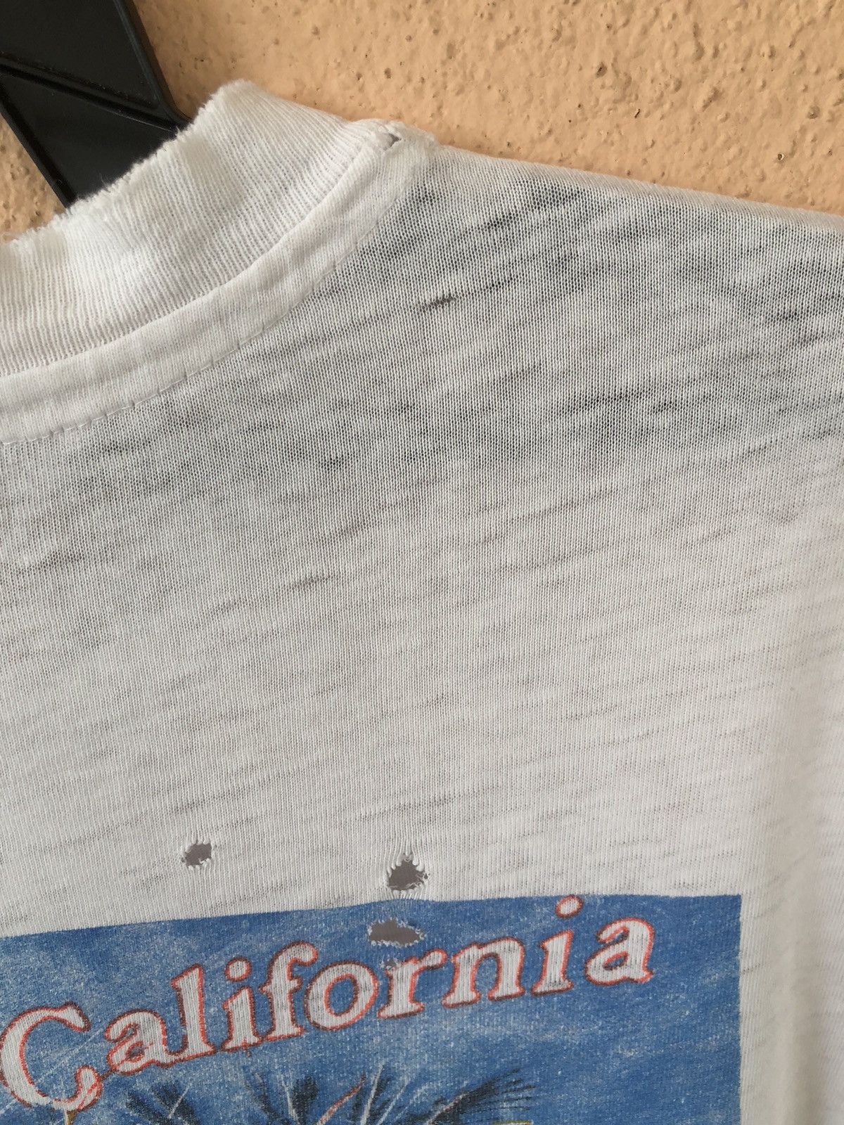 Vintage Thrashed 🎈90s IN N OUT BURGER Vintage Tee Size US XL / EU 56 / 4 - 6 Thumbnail