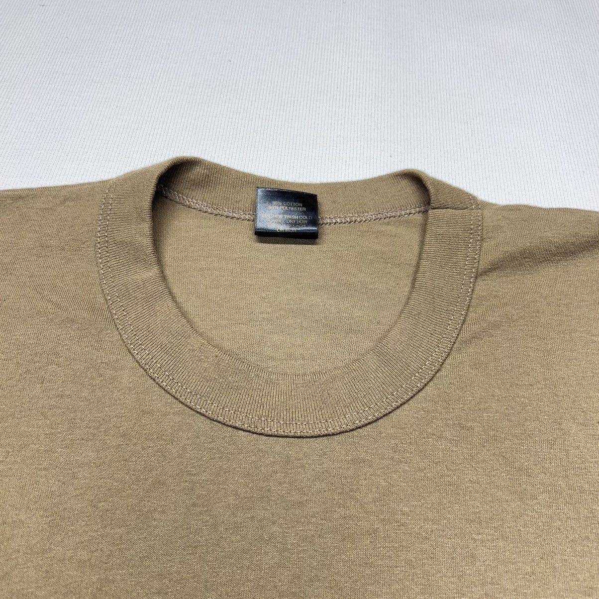 Vintage Surplus Tee Shirt Brown Military Gear Gun Flag Single Stitch Size US L / EU 52-54 / 3 - 6 Thumbnail