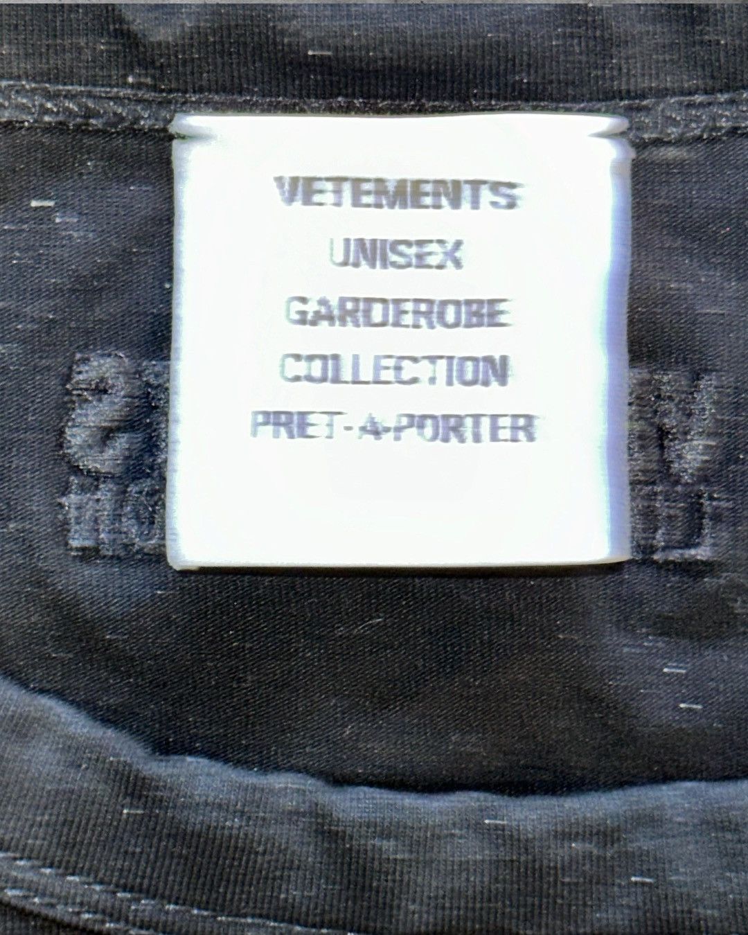 Vetements VETEMENTS Black Oval Logo Tank Top Size US M / EU 48-50 / 2 - 4 Thumbnail