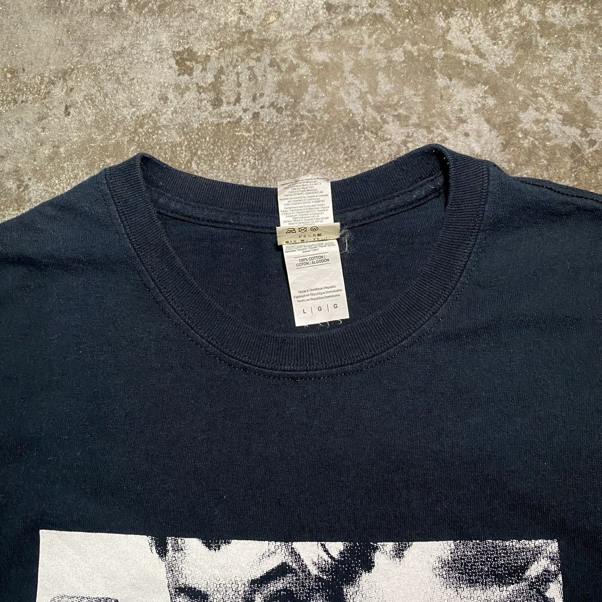 Barbara Kruger Vintage Barbara Kruger Fotofolio Box Logo T Shirt y2k Size US L / EU 52-54 / 3 - 2 Thumbnail