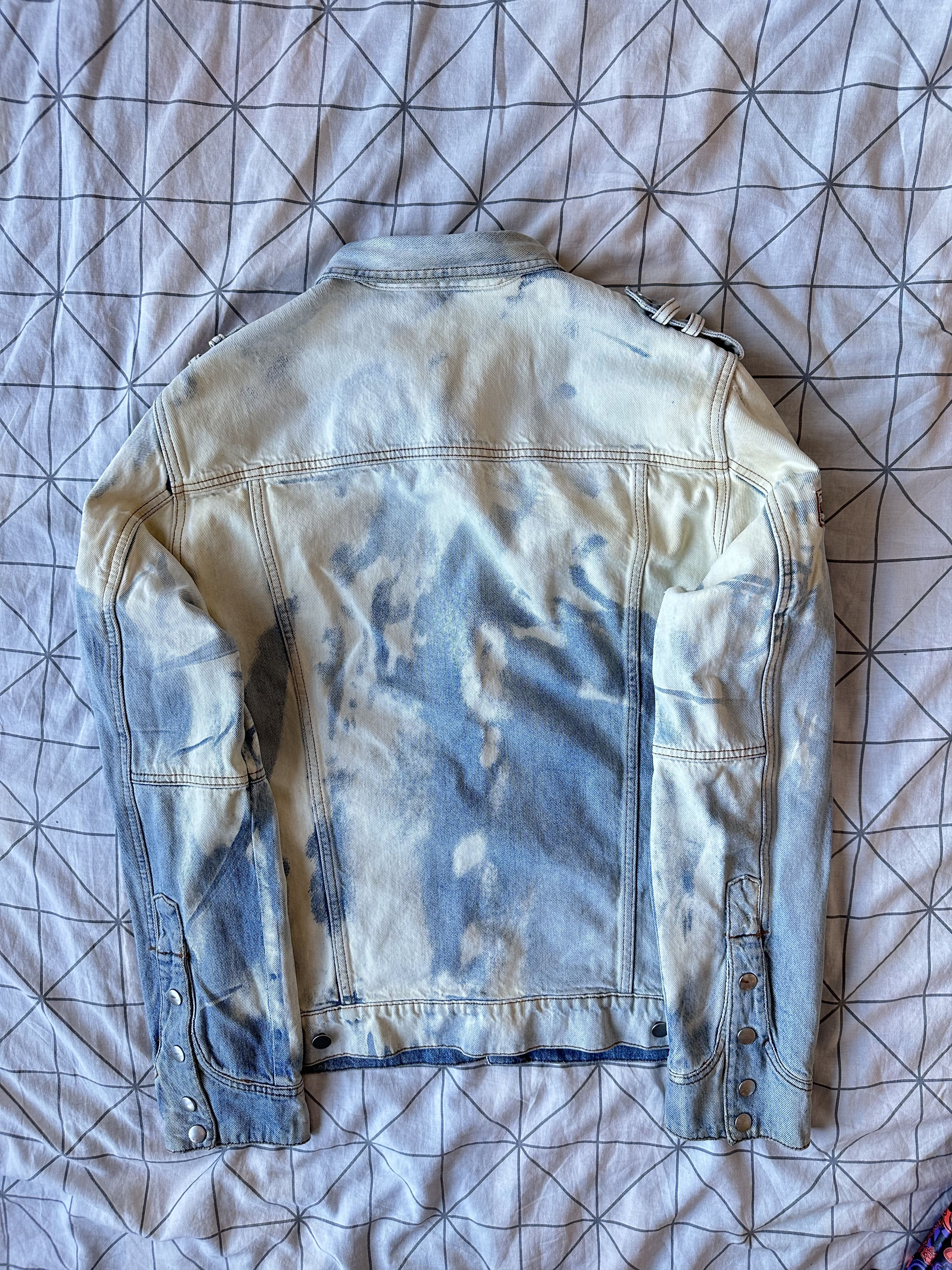 Balmain SS18 Balmain Distressed Paint Splatter Denim Jacket White Size US XL / EU 56 / 4 - 10 Thumbnail
