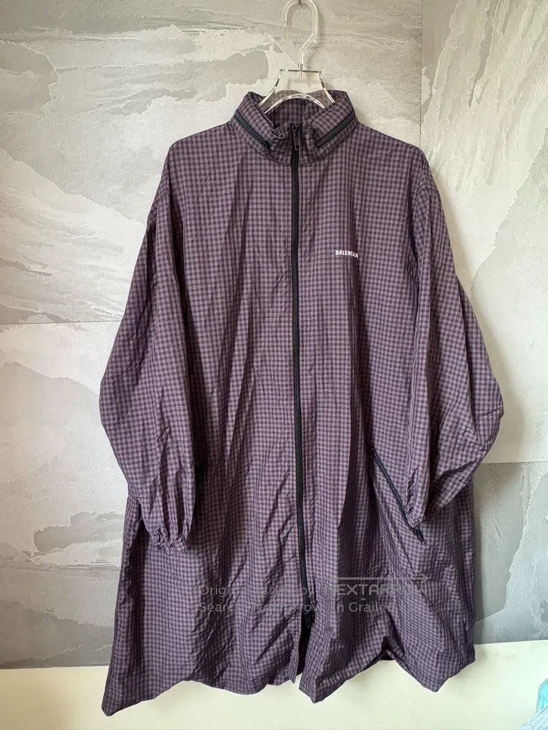 Balenciaga Balenciaga Nylon checkered print small logo long windbreak Size US S / EU 44-46 / 1 - 1 Thumbnail