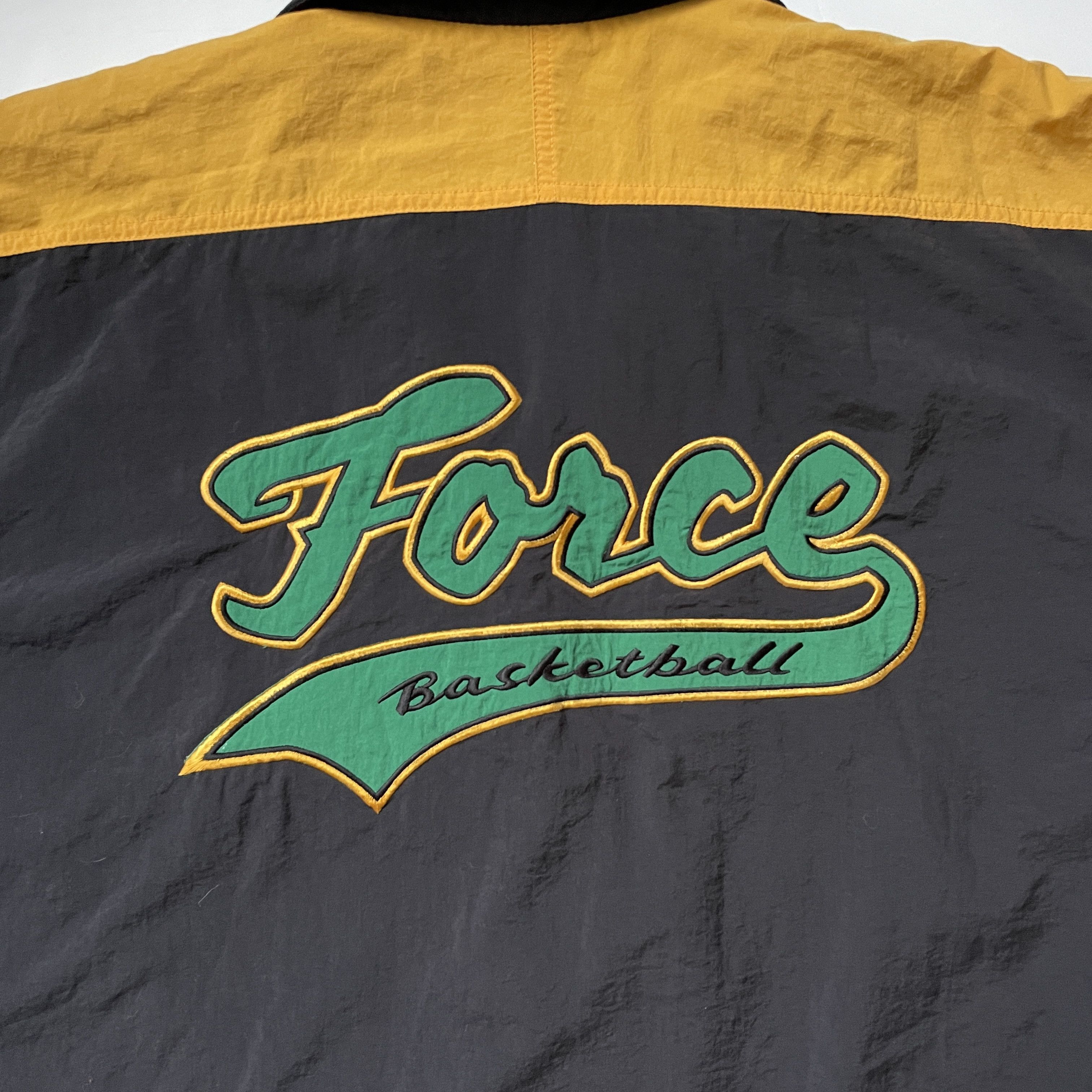 Nike Vintage Nike Force Basketball Jacket Jamaican Colourway Size US M / EU 48-50 / 2 - 4 Thumbnail