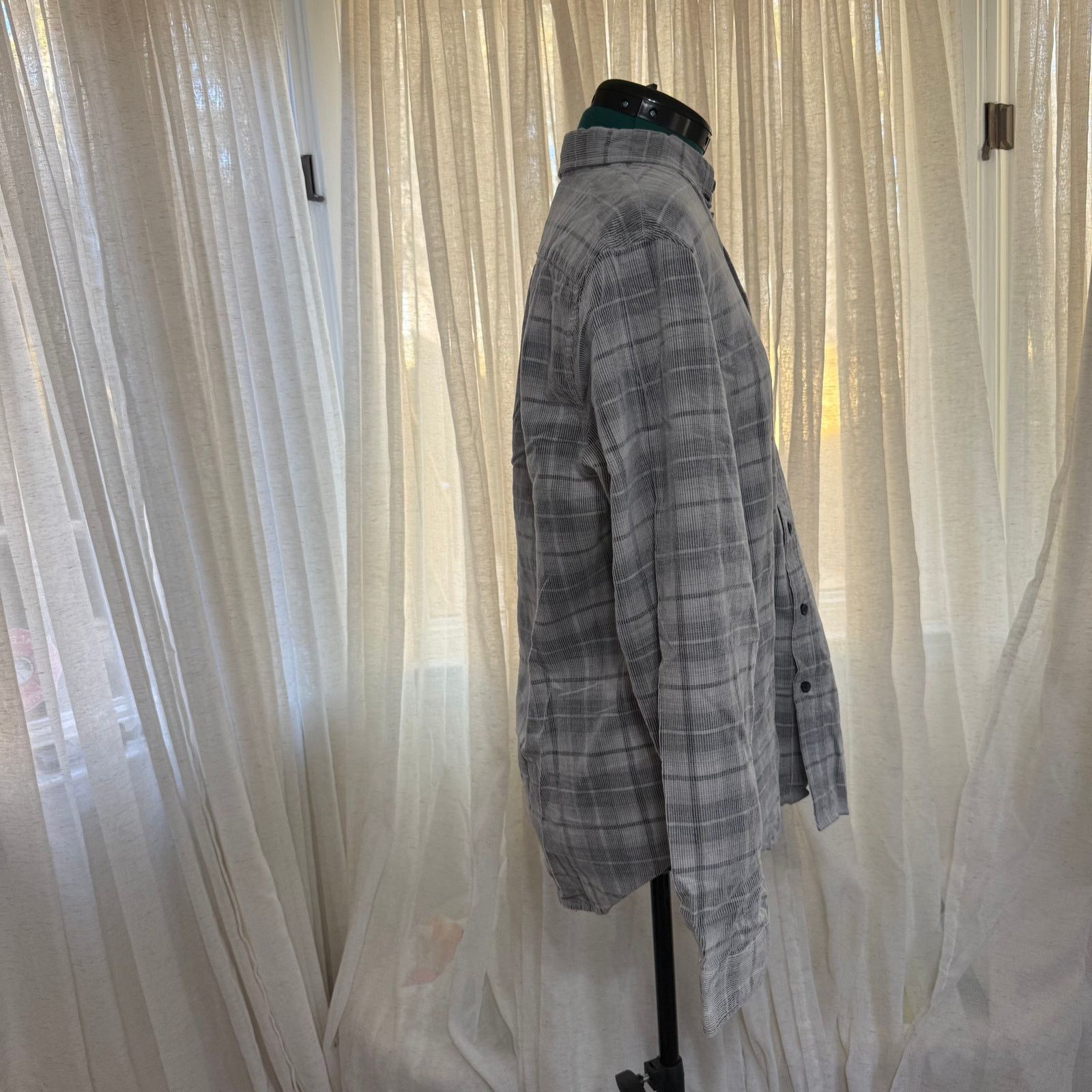 Other Legacy Copper & Oak Gray Plaid Button-Up Shirt | Sz M Size US M / EU 48-50 / 2 - 5 Thumbnail