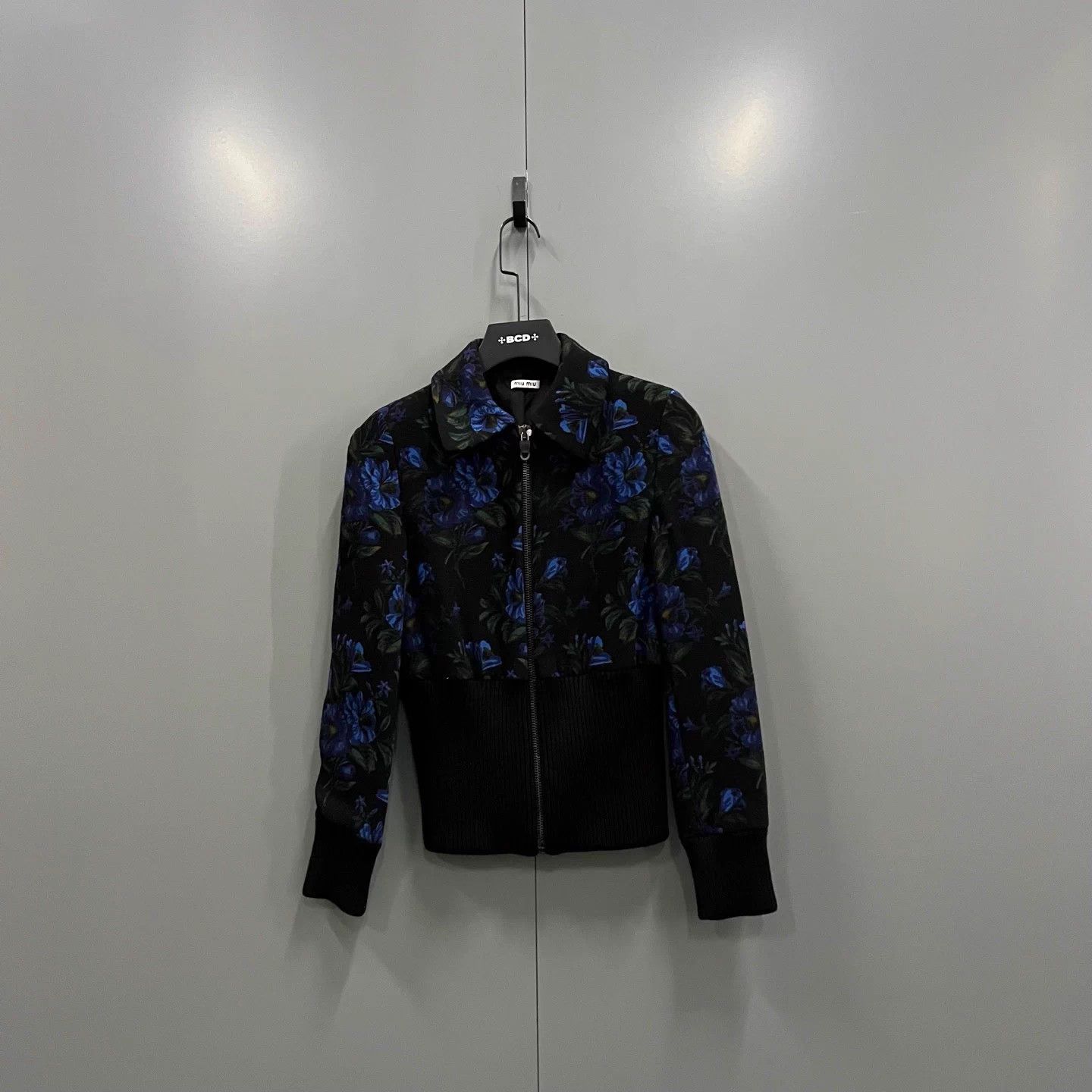 Miu Miu MIU MIU floral print zip jacket IT40 Size S / US 4 / IT 40 - 1 Thumbnail
