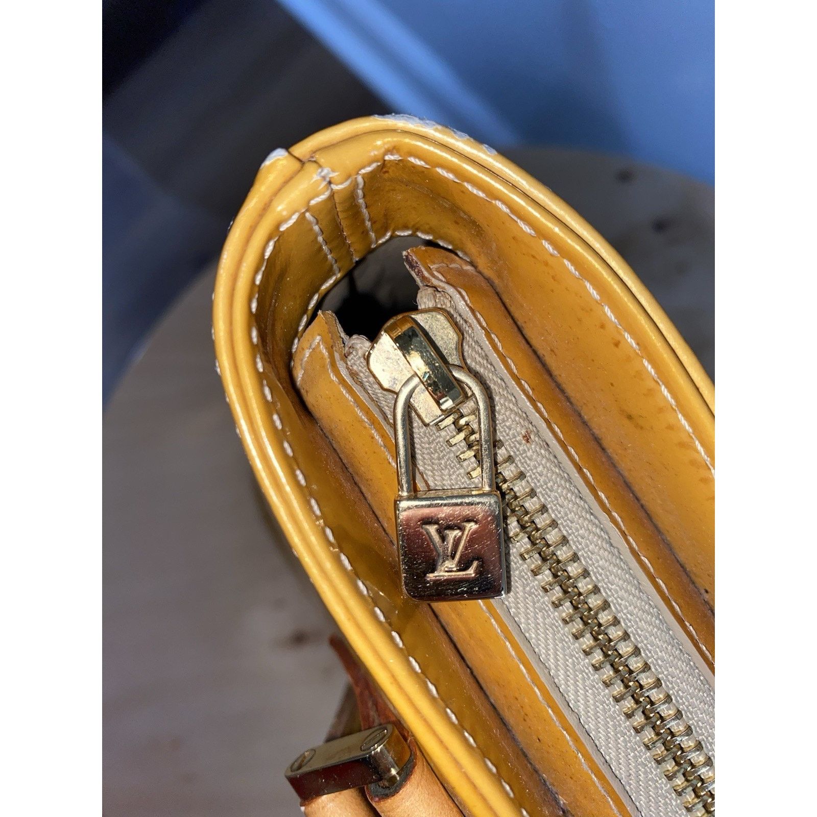 Louis Vuitton Louis Vuitton Houston Top Handle Bag Yellow Leather Size ONE SIZE - 9 Thumbnail