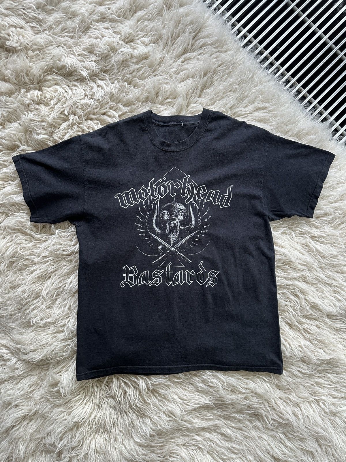 Band Tees Y2K MOTÖRHEAD „BASTARDS“ BAND T-SHIRT XL Size US XL / EU 56 / 4 - 1 Thumbnail