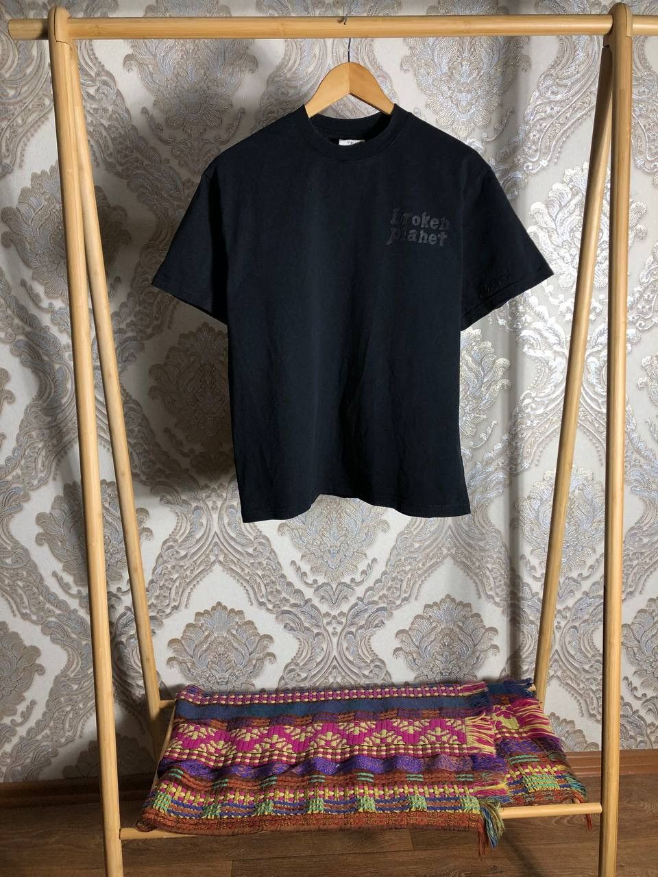 Vintage VERY RARE BROKEN PLANET DESIGNER OVERSIZED T-SHIRT CASUAL Size US S / EU 44-46 / 1 - 1 Thumbnail