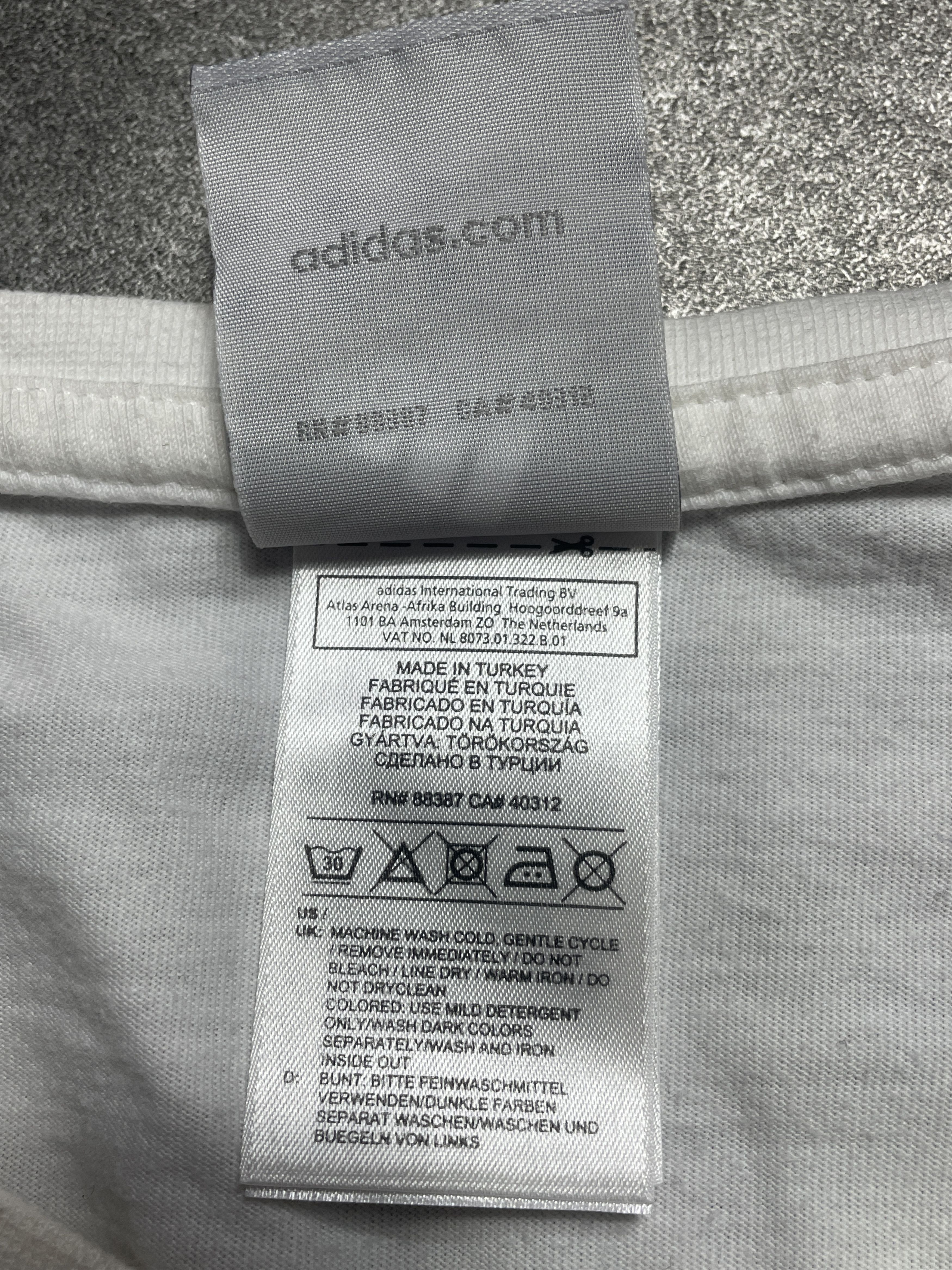 Adidas ❗️RARE❗️Adidas Vintage Y2K T-Shirt Shoes Sneakers Size US XXL / EU 58 / 5 - 7 Thumbnail